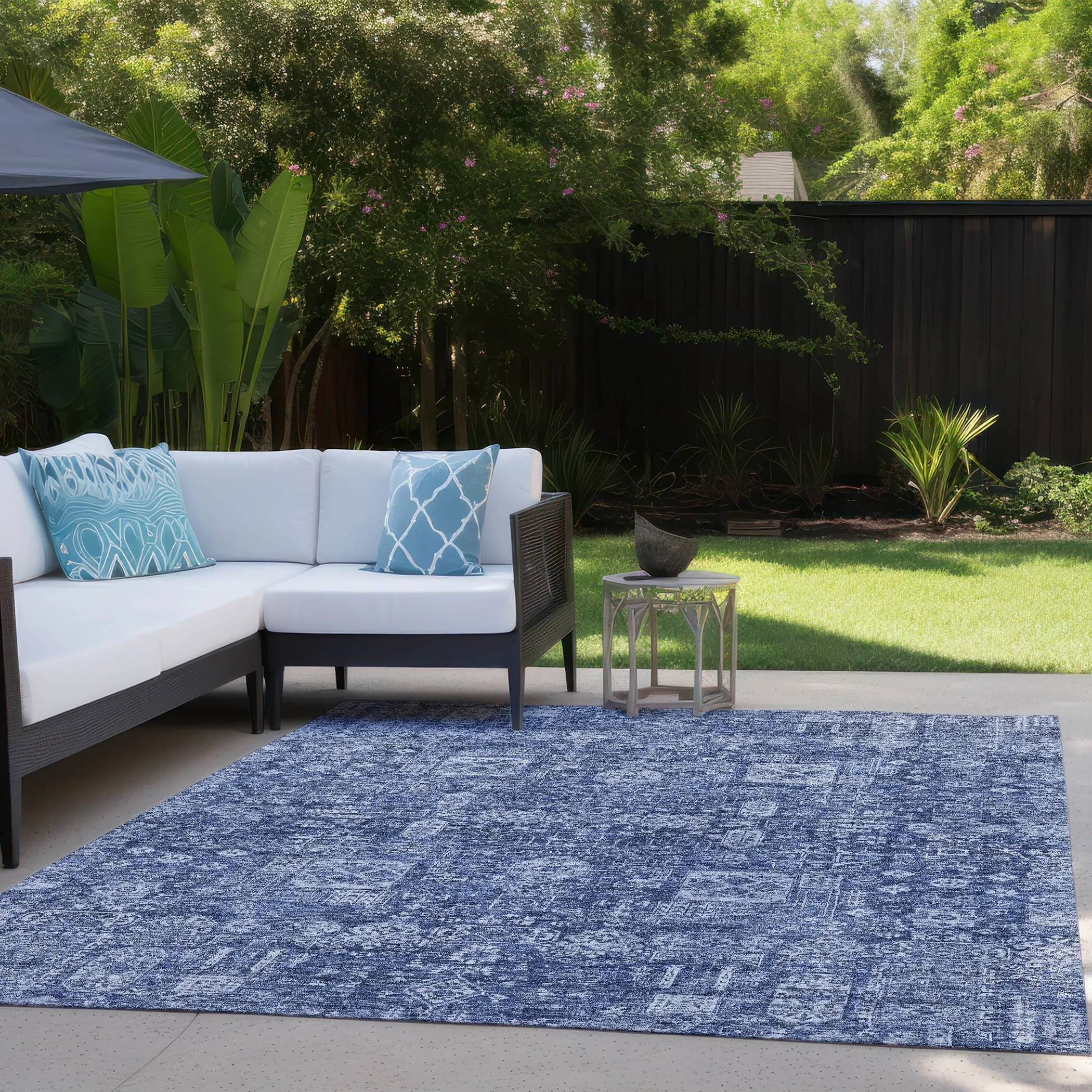 Machine Washable Indoor/ Outdoor Chantille Traditional Vintage Rug