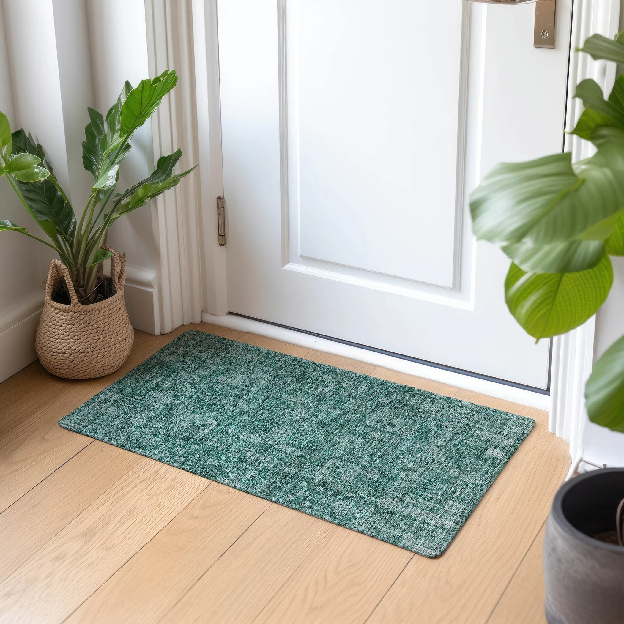 Machine Washable Indoor/ Outdoor Chantille Traditional Vintage Rug