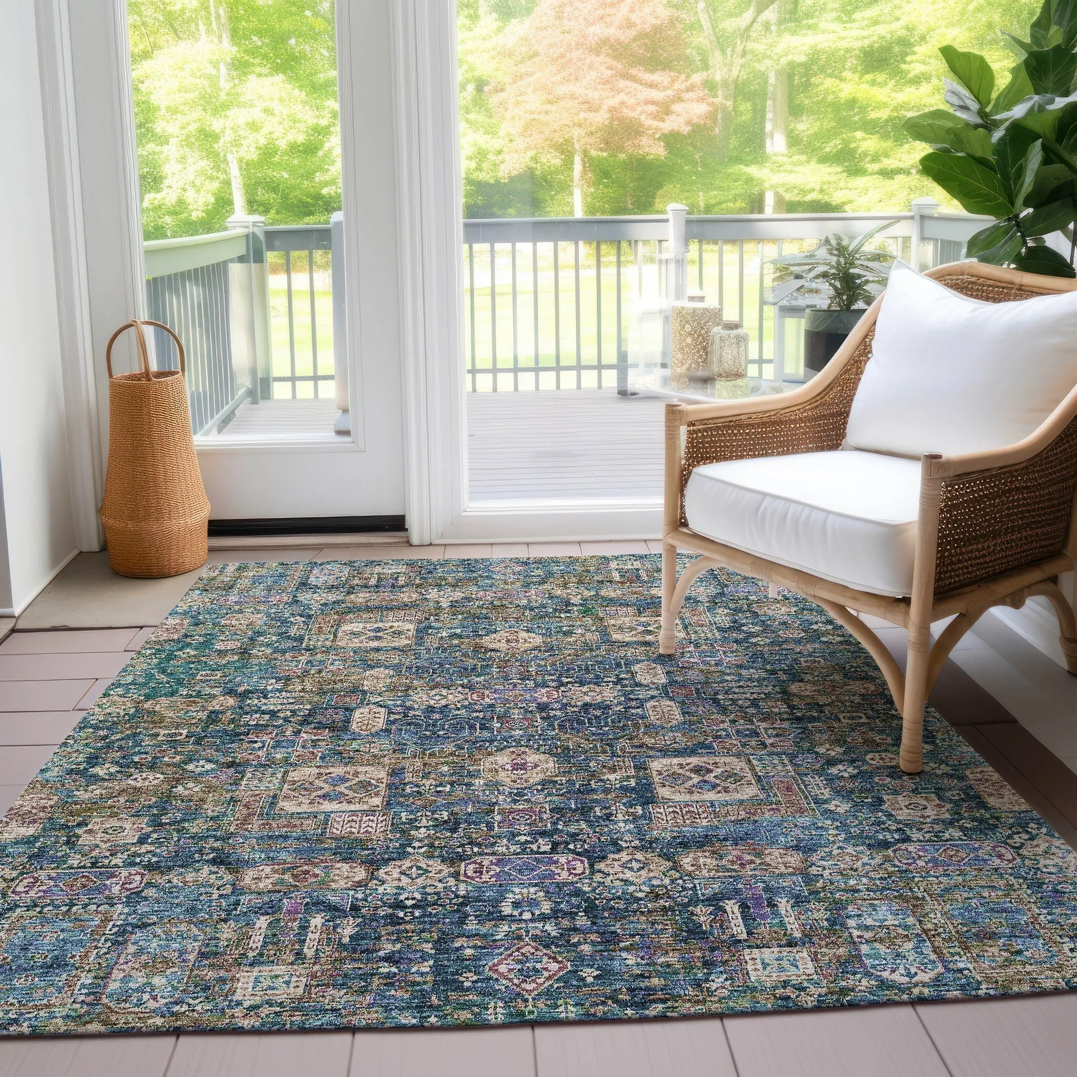 Machine Washable Indoor/ Outdoor Chantille Traditional Vintage Rug