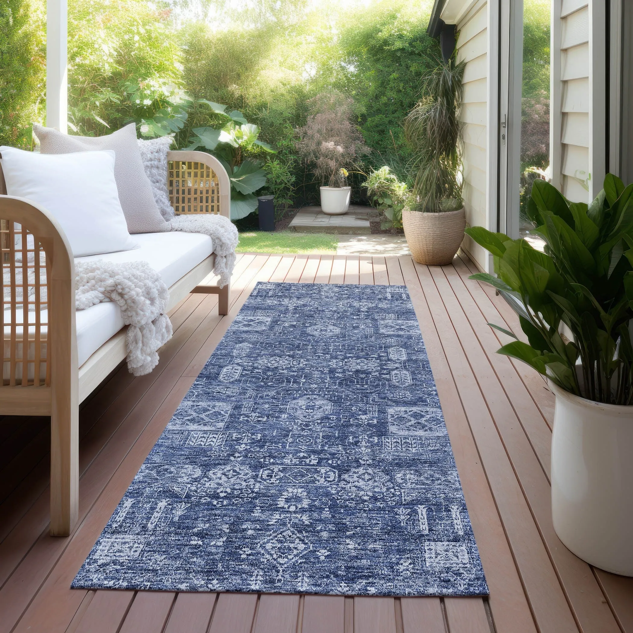 Machine Washable Indoor/ Outdoor Chantille Traditional Vintage Rug