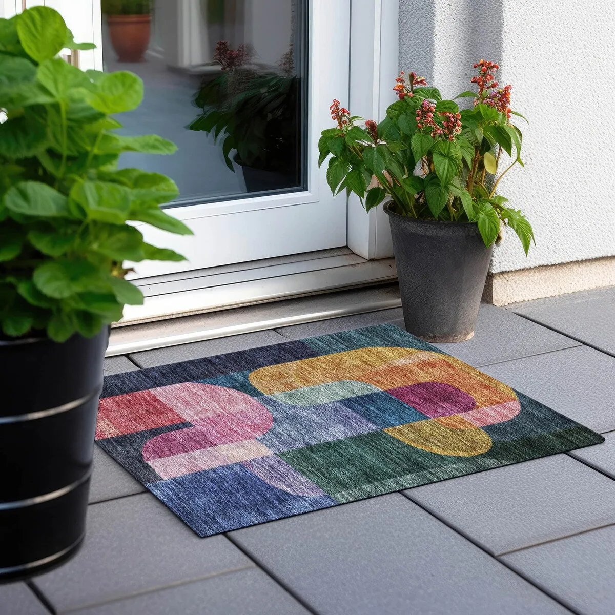 Machine Washable Indoor/ Outdoor Contemporary Deco Chantille Rug
