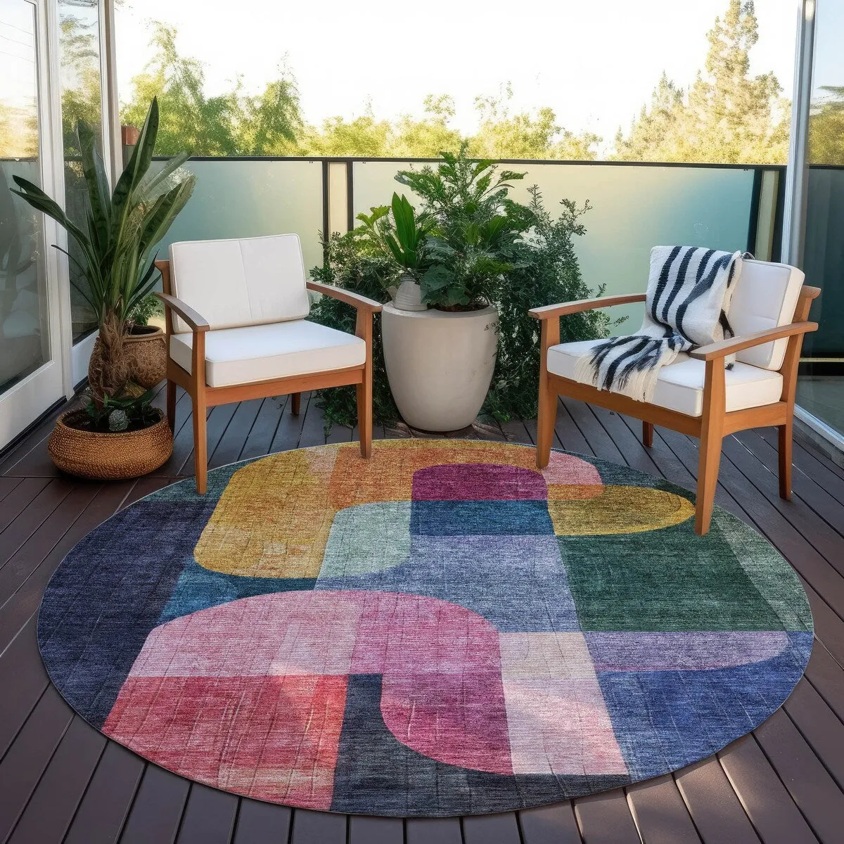 Machine Washable Indoor/ Outdoor Contemporary Deco Chantille Rug