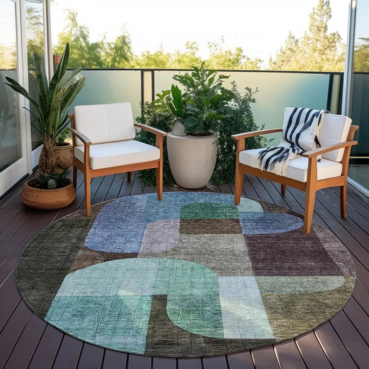 Machine Washable Indoor/ Outdoor Contemporary Deco Chantille Rug