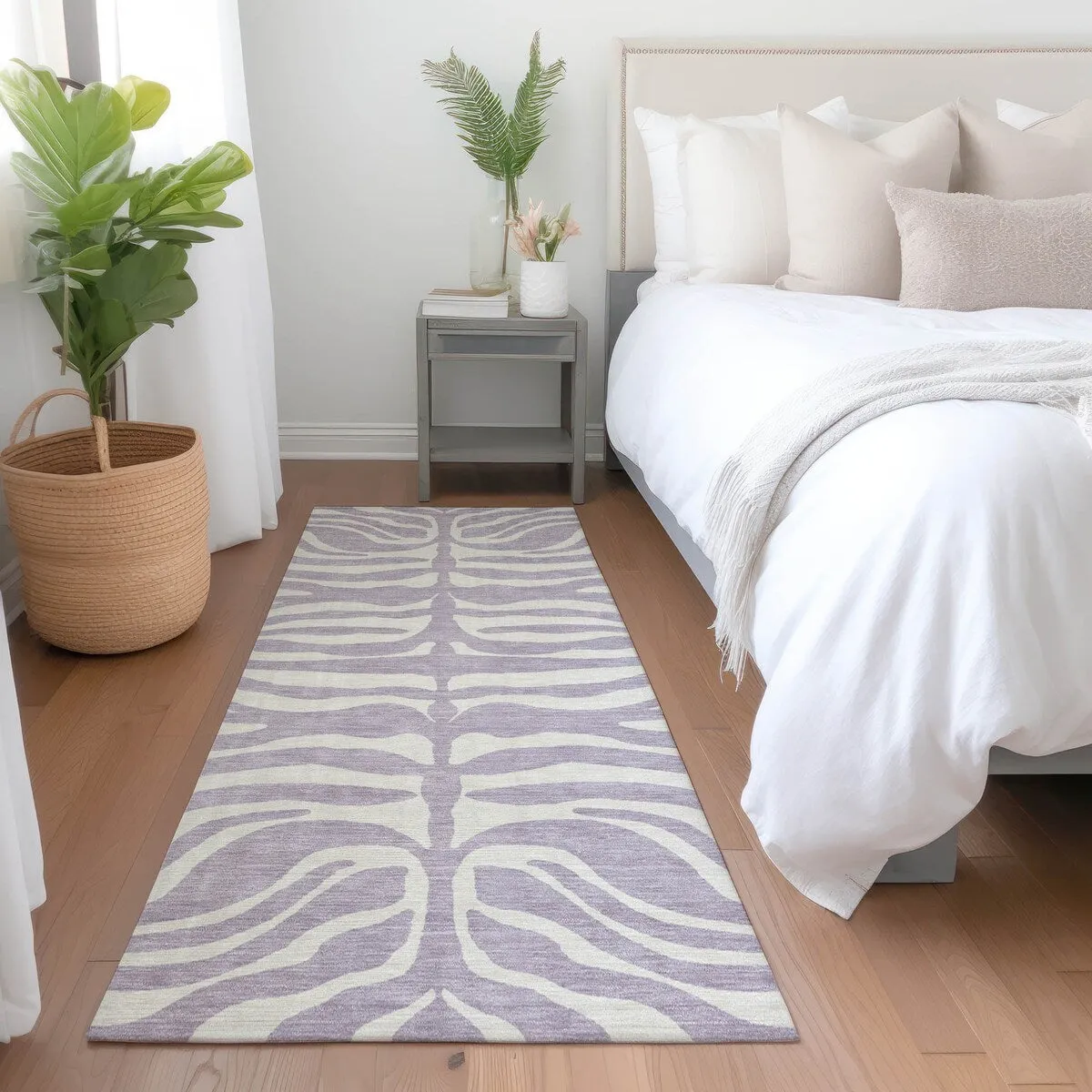 Machine Washable Indoor/ Outdoor Modern Animal Print Chantille Rug