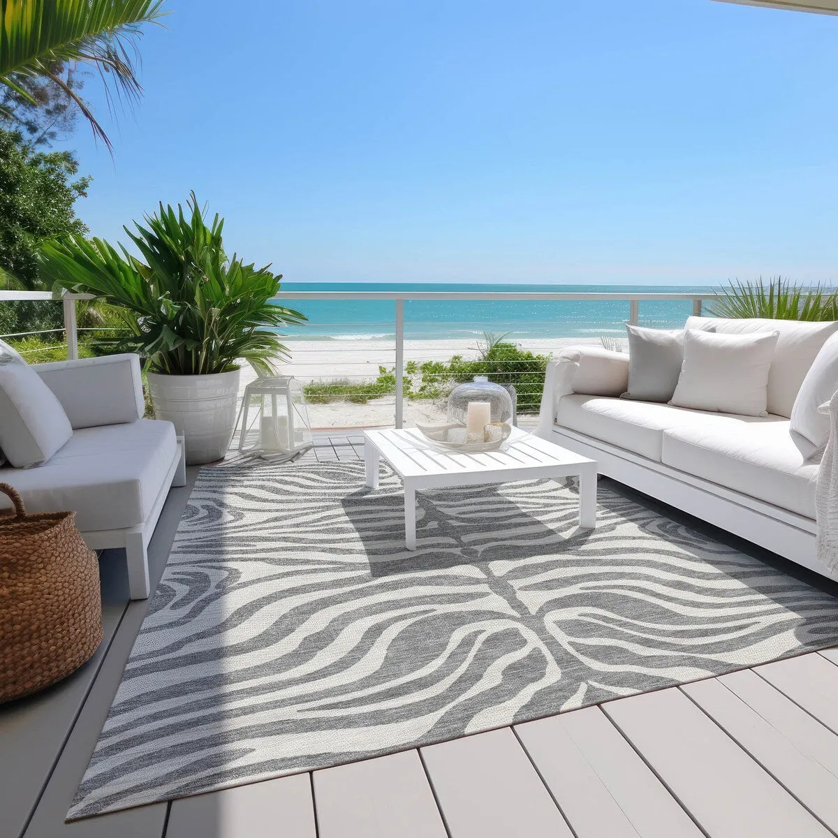 Machine Washable Indoor/ Outdoor Modern Animal Print Chantille Rug