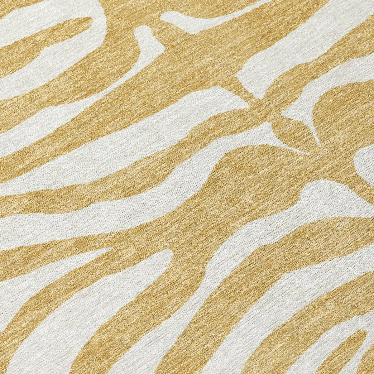Machine Washable Indoor/ Outdoor Modern Animal Print Chantille Rug