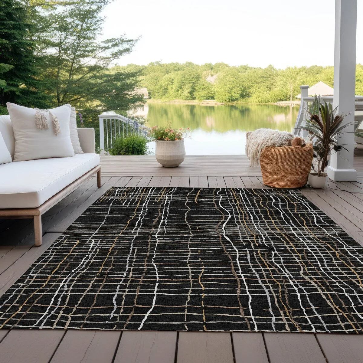 Machine Washable Indoor/ Outdoor Modern Century Chantille Rug