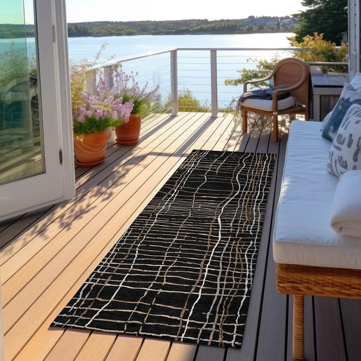 Machine Washable Indoor/ Outdoor Modern Century Chantille Rug