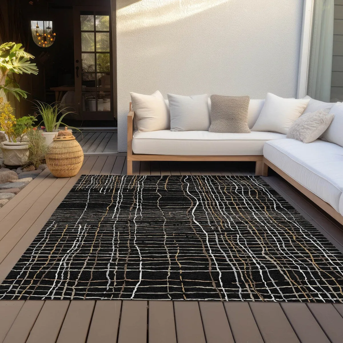 Machine Washable Indoor/ Outdoor Modern Century Chantille Rug