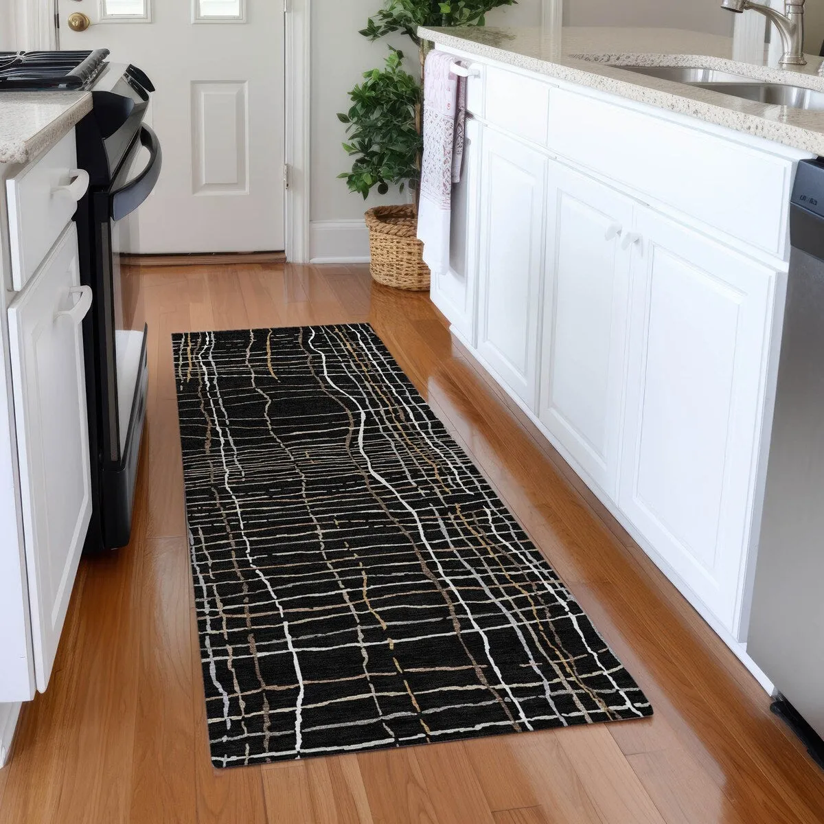 Machine Washable Indoor/ Outdoor Modern Century Chantille Rug
