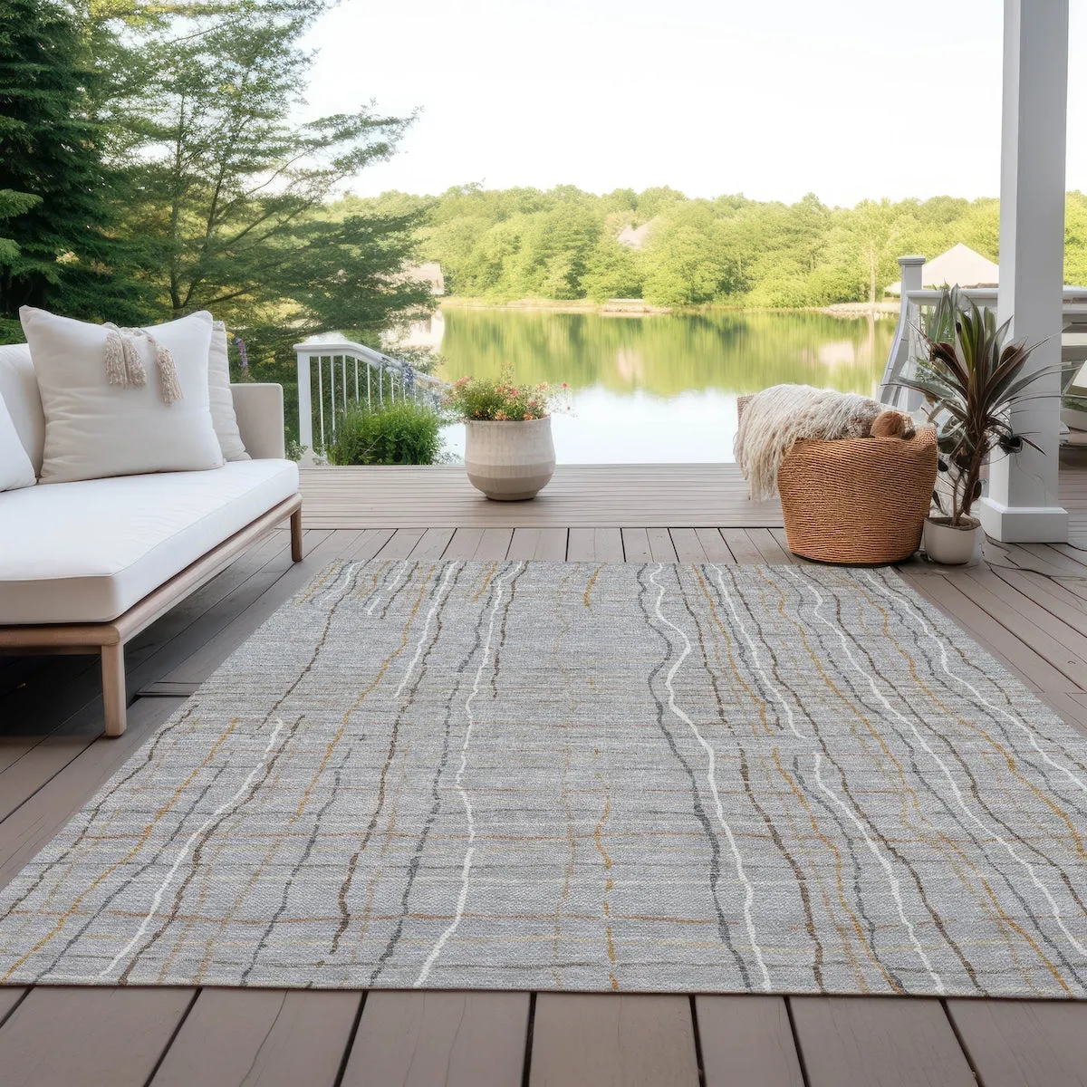 Machine Washable Indoor/ Outdoor Modern Century Chantille Rug