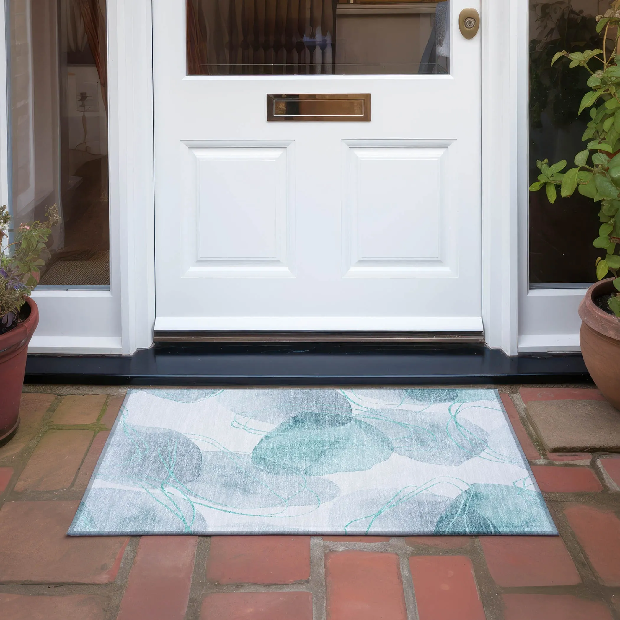 Machine Washable Indoor/ Outdoor Modern Circles Chantille Rug
