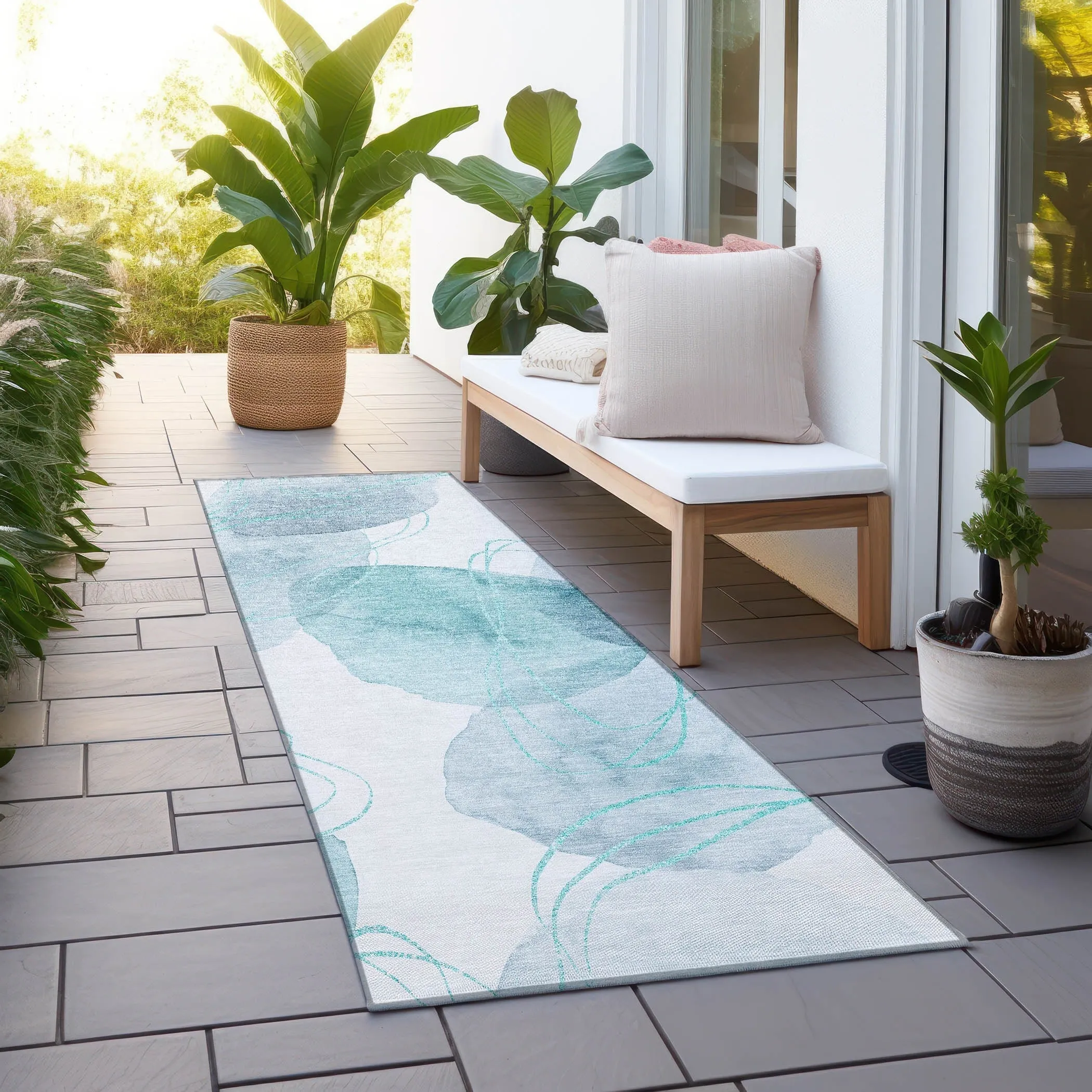 Machine Washable Indoor/ Outdoor Modern Circles Chantille Rug
