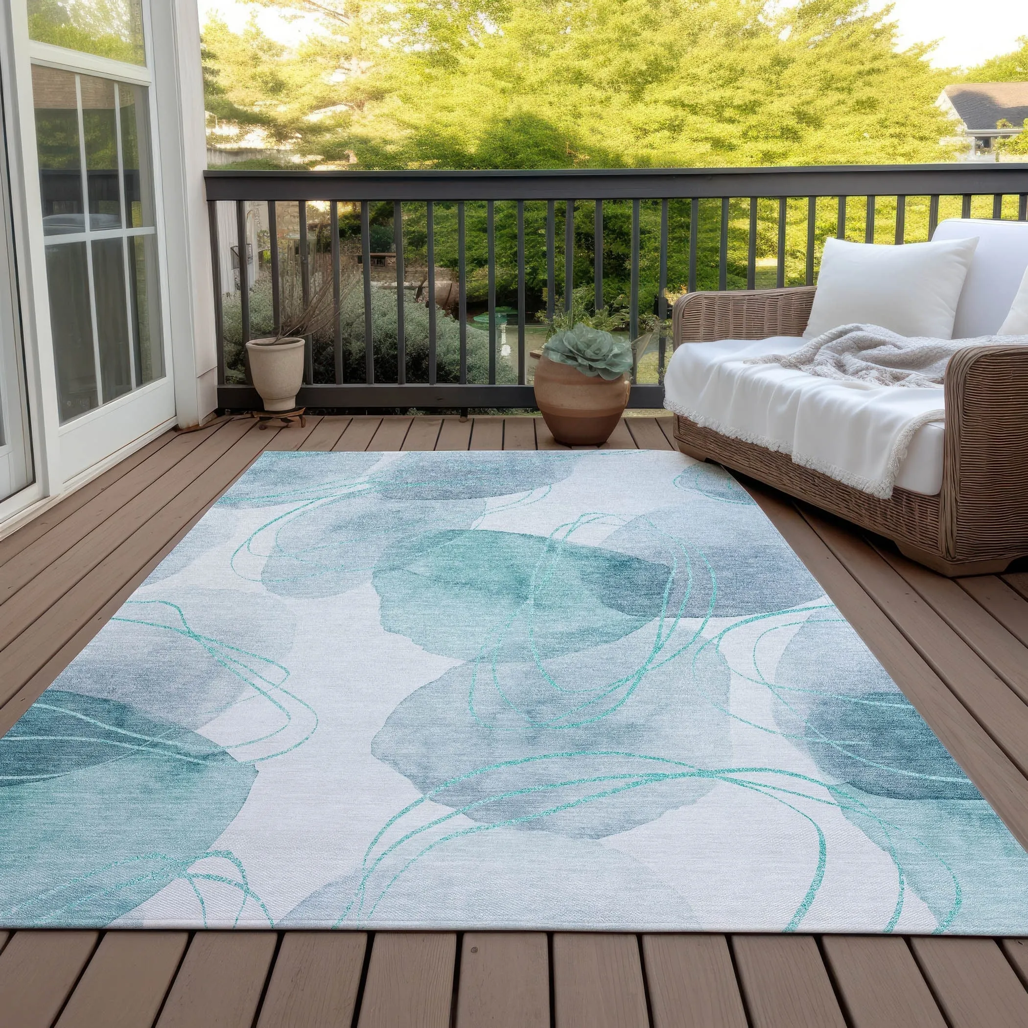 Machine Washable Indoor/ Outdoor Modern Circles Chantille Rug