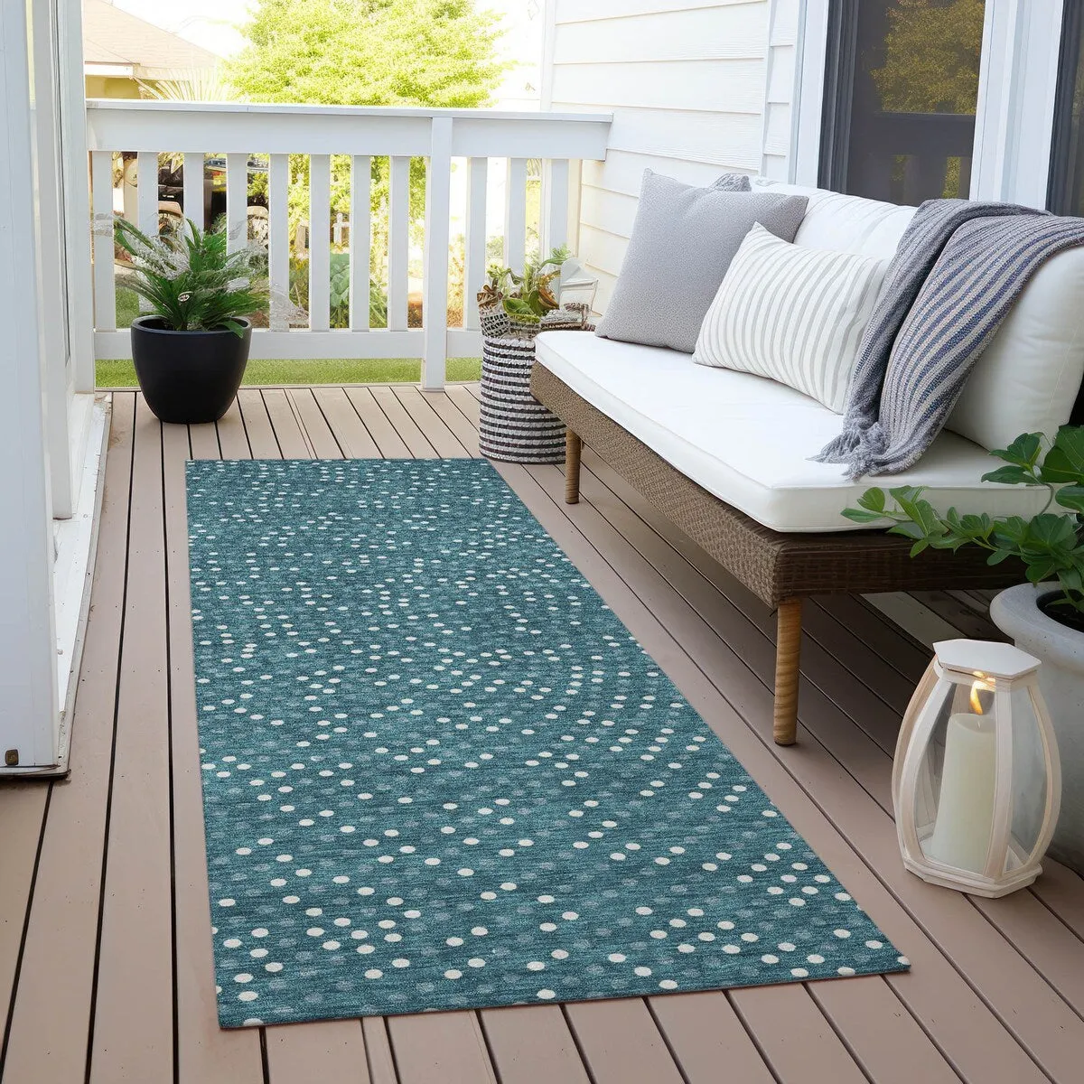 Machine Washable Indoor/ Outdoor Modern Dotty Chantille Rug