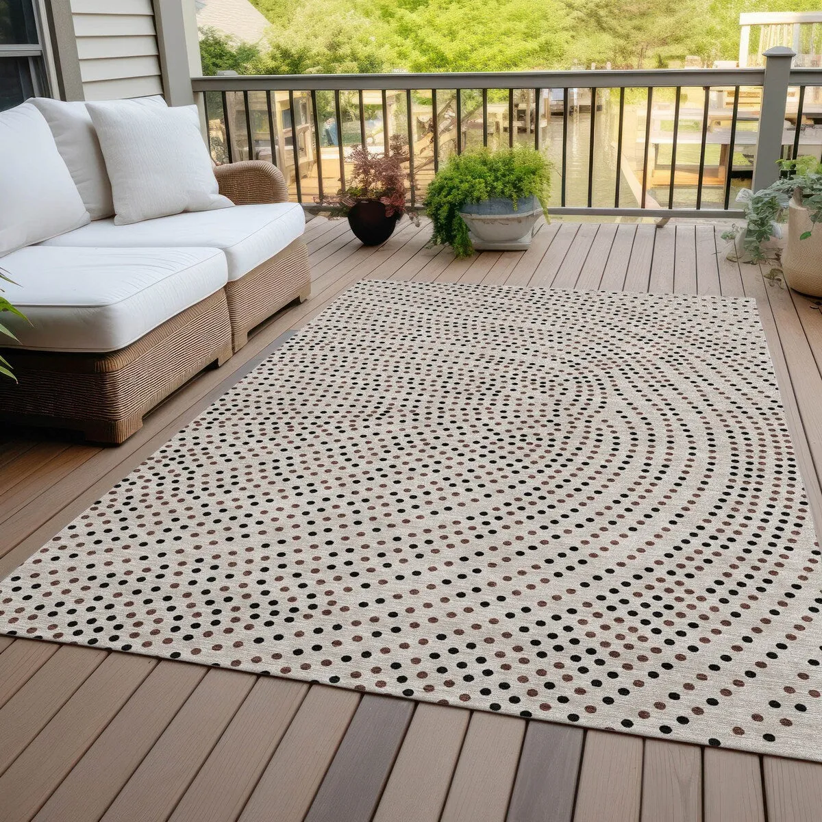 Machine Washable Indoor/ Outdoor Modern Dotty Chantille Rug