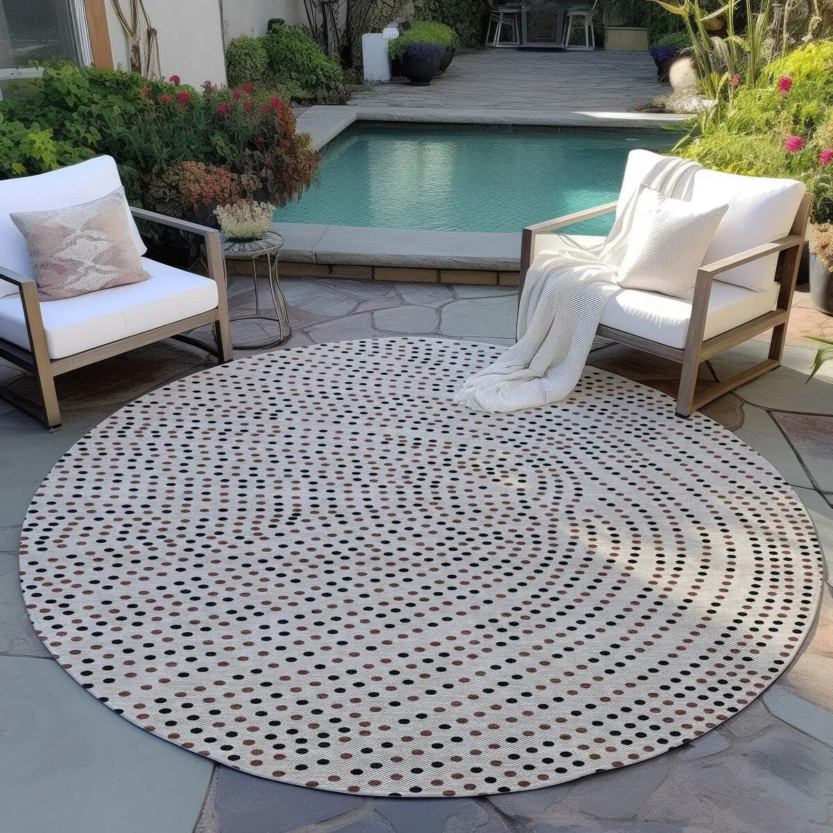 Machine Washable Indoor/ Outdoor Modern Dotty Chantille Rug