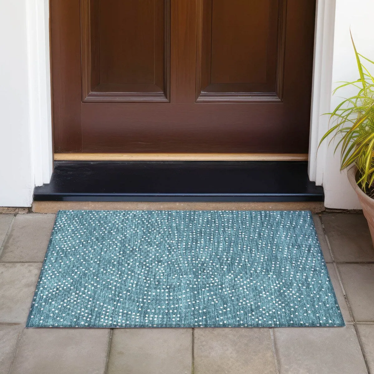 Machine Washable Indoor/ Outdoor Modern Dotty Chantille Rug