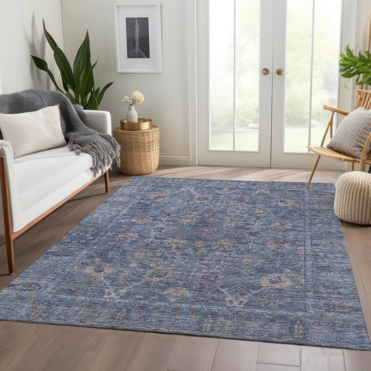 Machine Washable Indoor/ Outdoor Vintage Traditional Chantille Rug