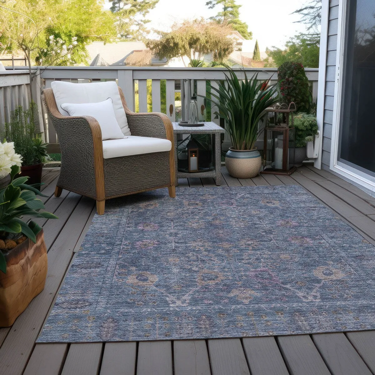 Machine Washable Indoor/ Outdoor Vintage Traditional Chantille Rug