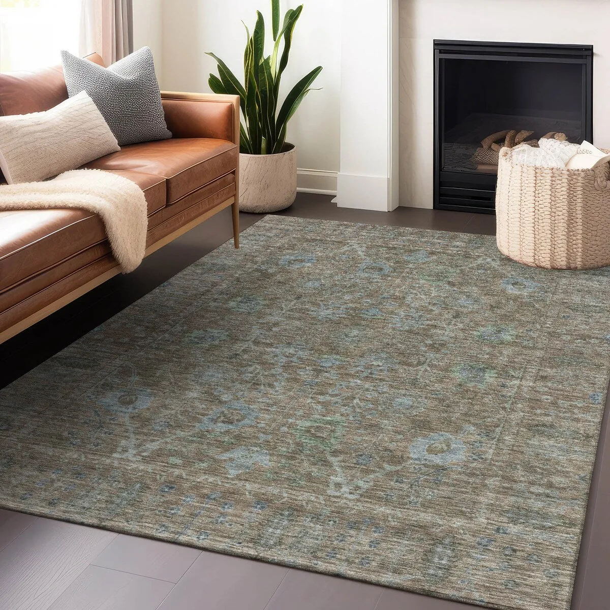 Machine Washable Indoor/ Outdoor Vintage Traditional Chantille Rug
