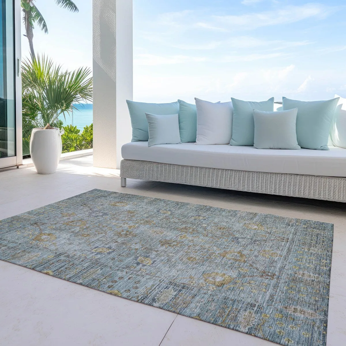 Machine Washable Indoor/ Outdoor Vintage Traditional Chantille Rug