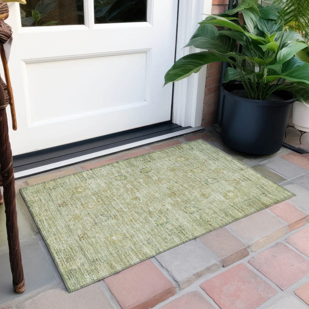 Machine Washable Indoor/ Outdoor Vintage Traditional Chantille Rug