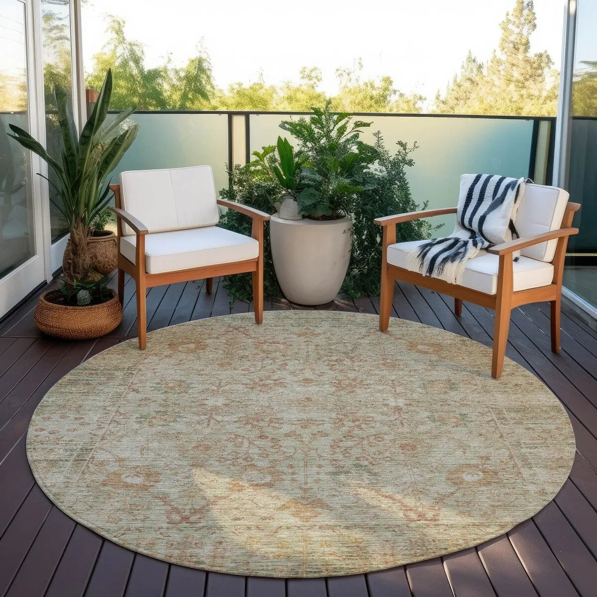 Machine Washable Indoor/ Outdoor Vintage Traditional Chantille Rug