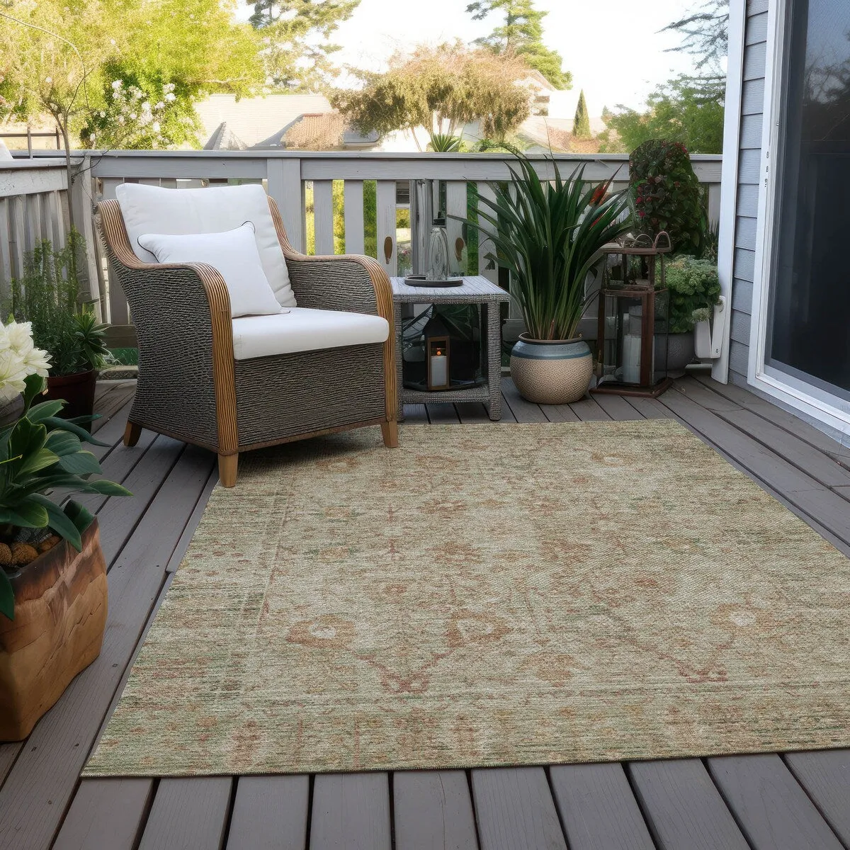 Machine Washable Indoor/ Outdoor Vintage Traditional Chantille Rug