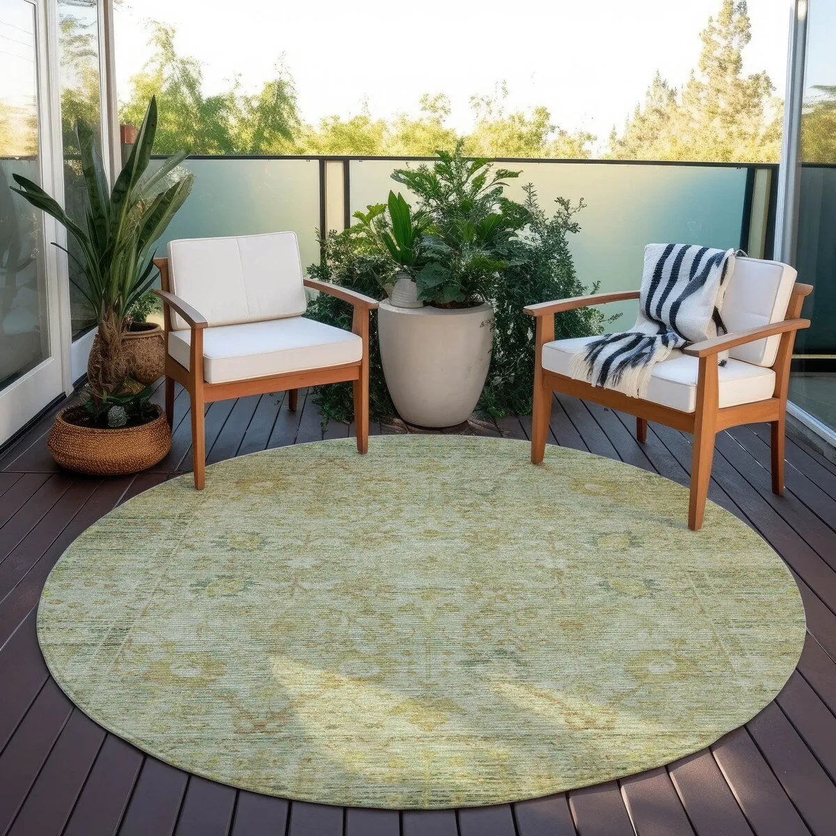 Machine Washable Indoor/ Outdoor Vintage Traditional Chantille Rug