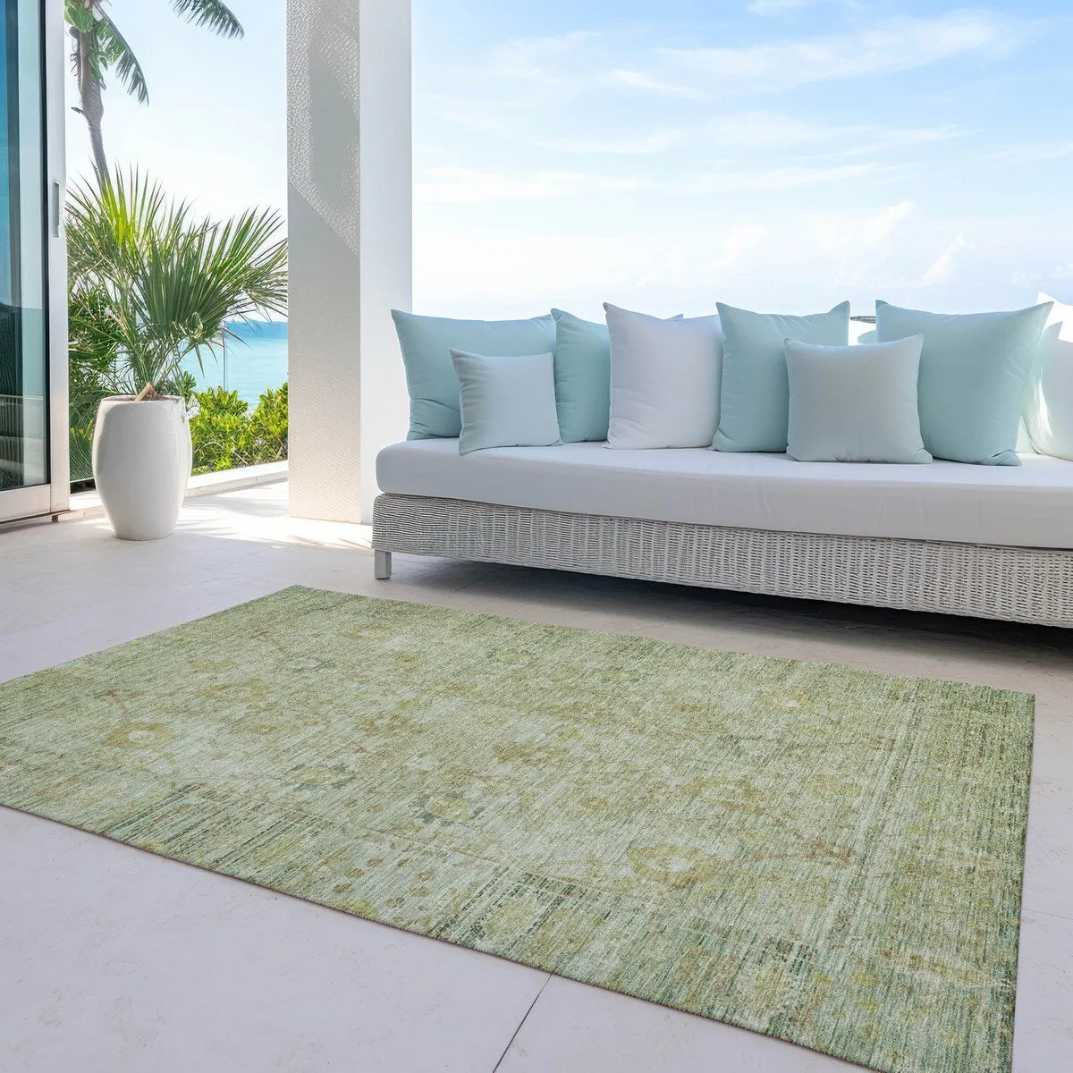 Machine Washable Indoor/ Outdoor Vintage Traditional Chantille Rug