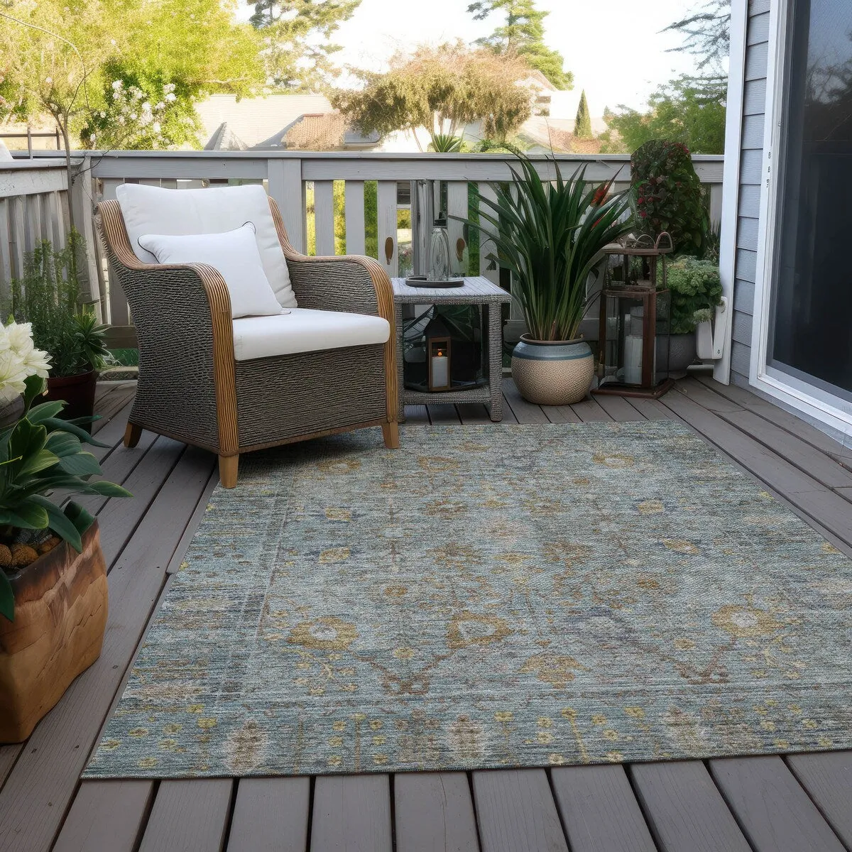 Machine Washable Indoor/ Outdoor Vintage Traditional Chantille Rug