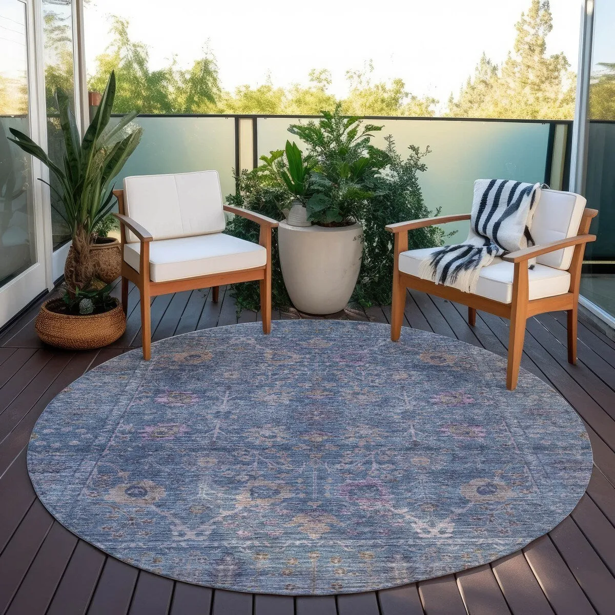 Machine Washable Indoor/ Outdoor Vintage Traditional Chantille Rug