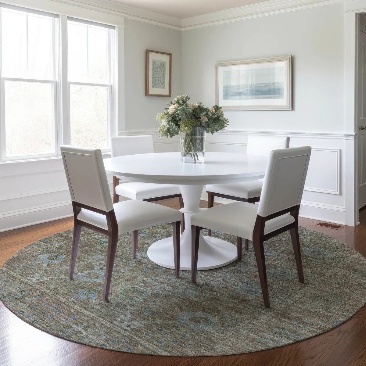 Machine Washable Indoor/ Outdoor Vintage Traditional Chantille Rug