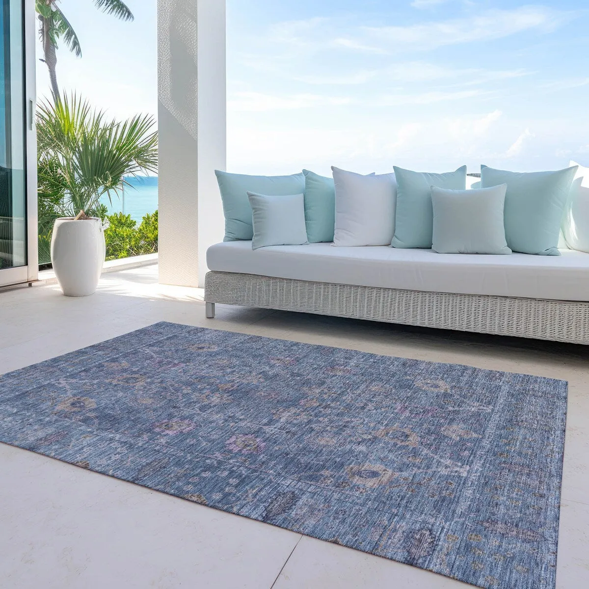 Machine Washable Indoor/ Outdoor Vintage Traditional Chantille Rug
