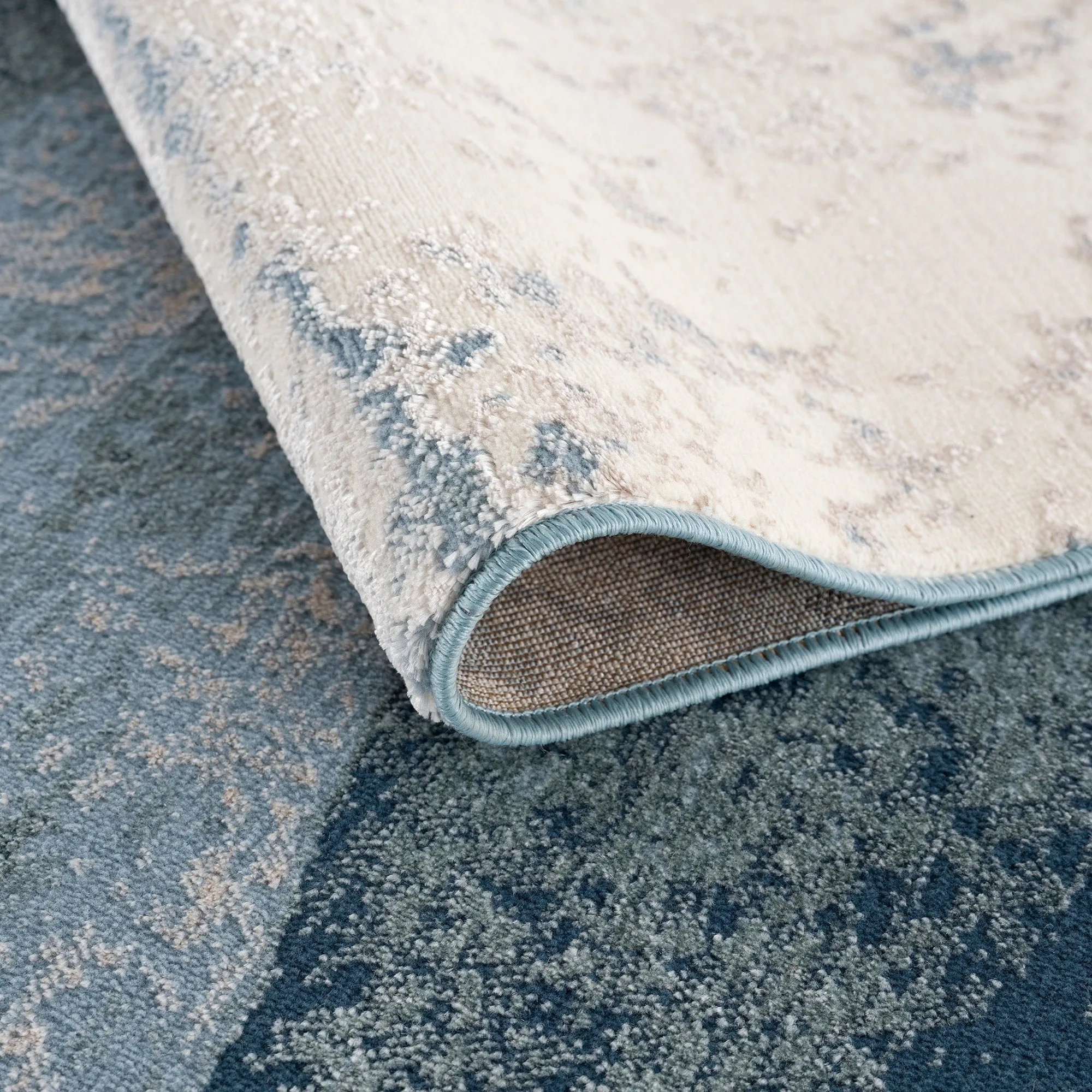 Madison Park Kathryn Blue Abstract Wave Area Rug
