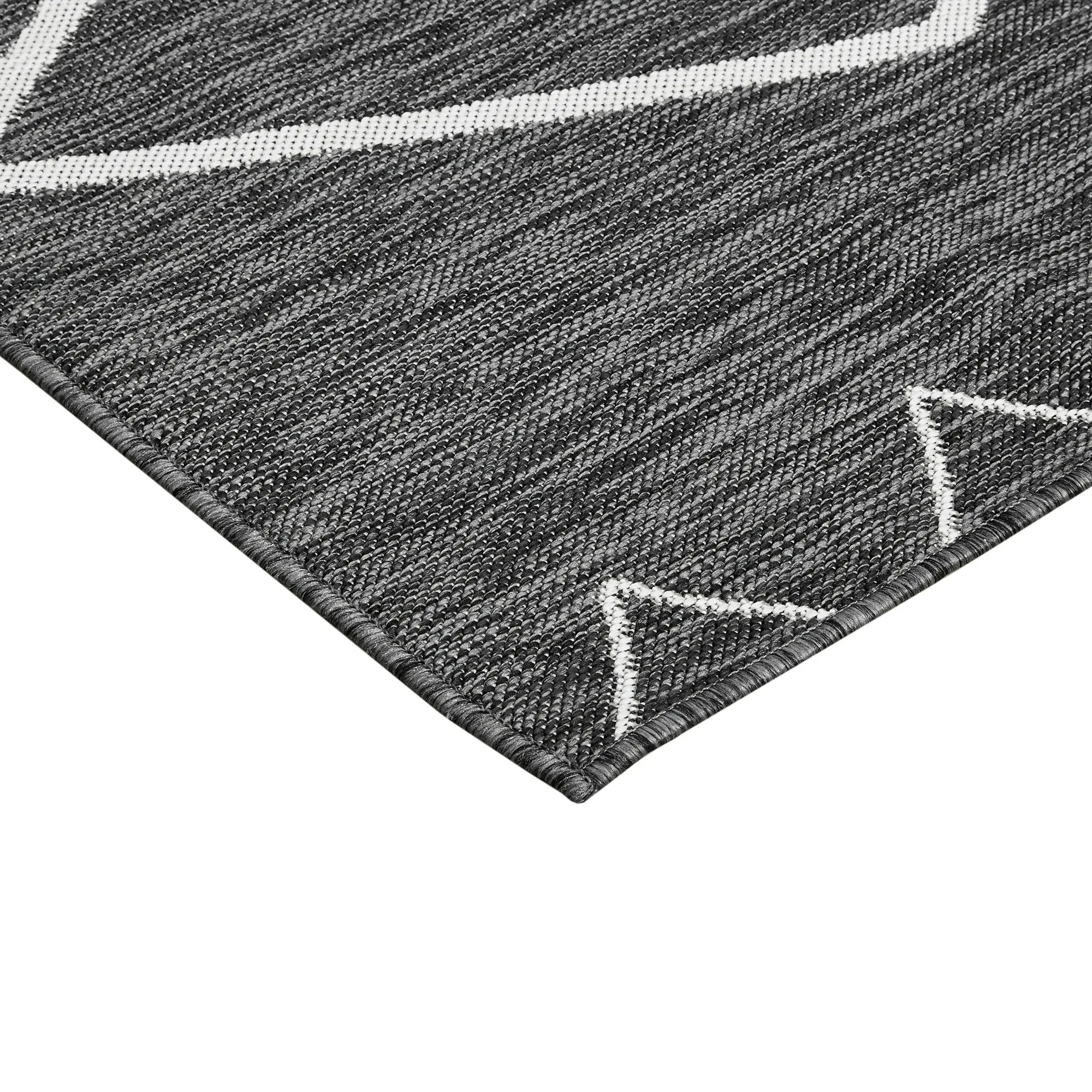 Madison Park Maya Grey/ White Moroccan Indoor/Outdoor Rug