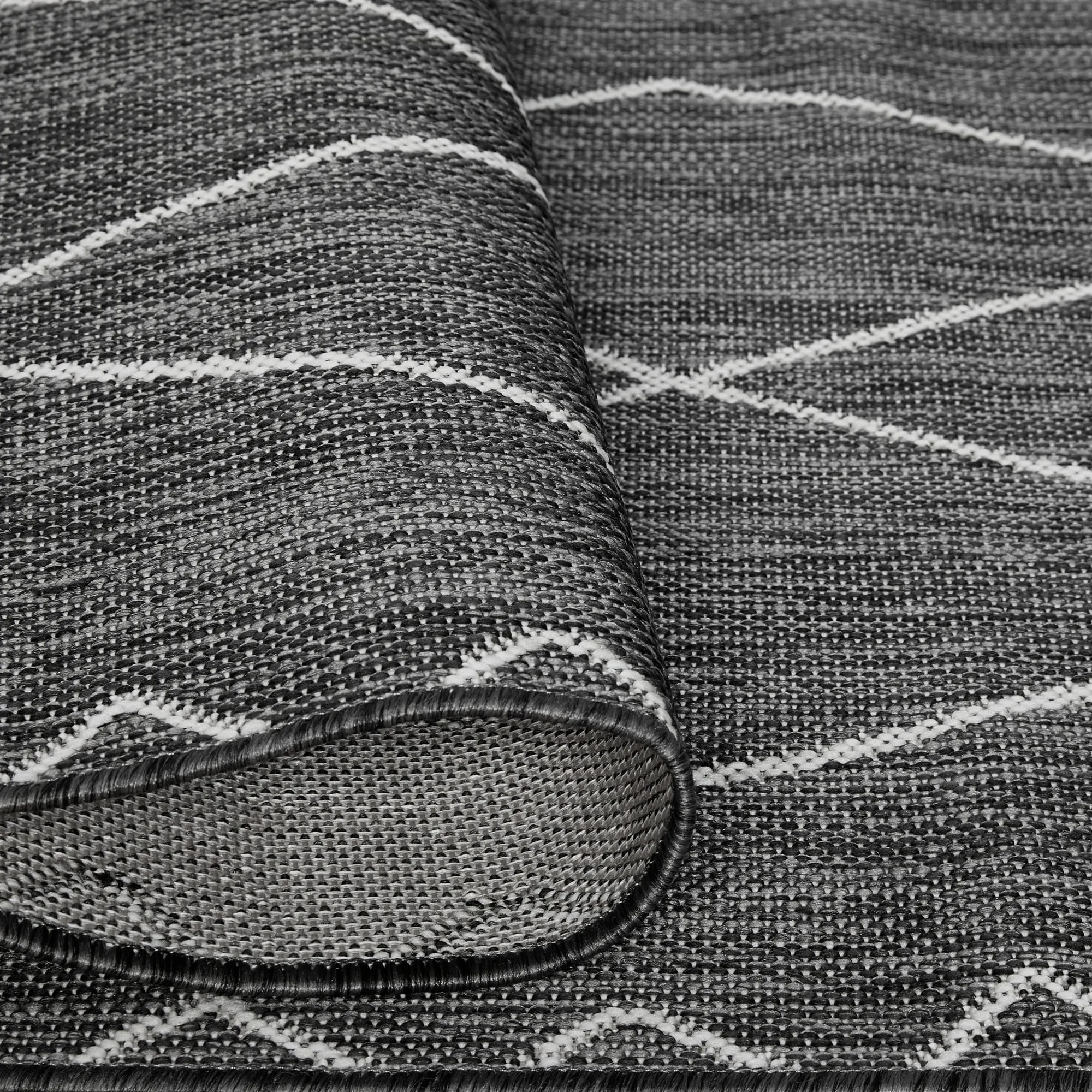 Madison Park Maya Grey/ White Moroccan Indoor/Outdoor Rug