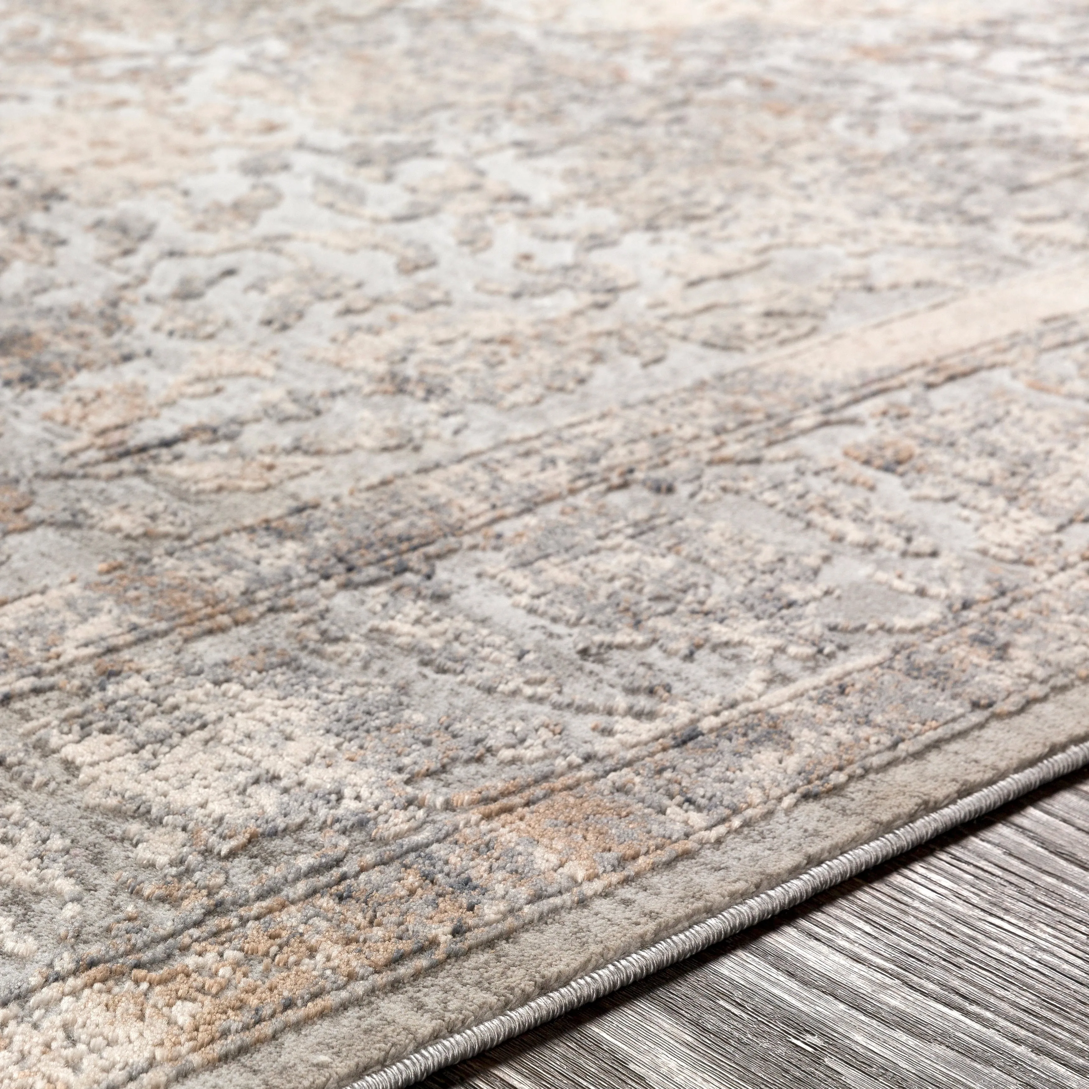 Margarethe Grey Traditional Area Rug - 5'3 x 7'3