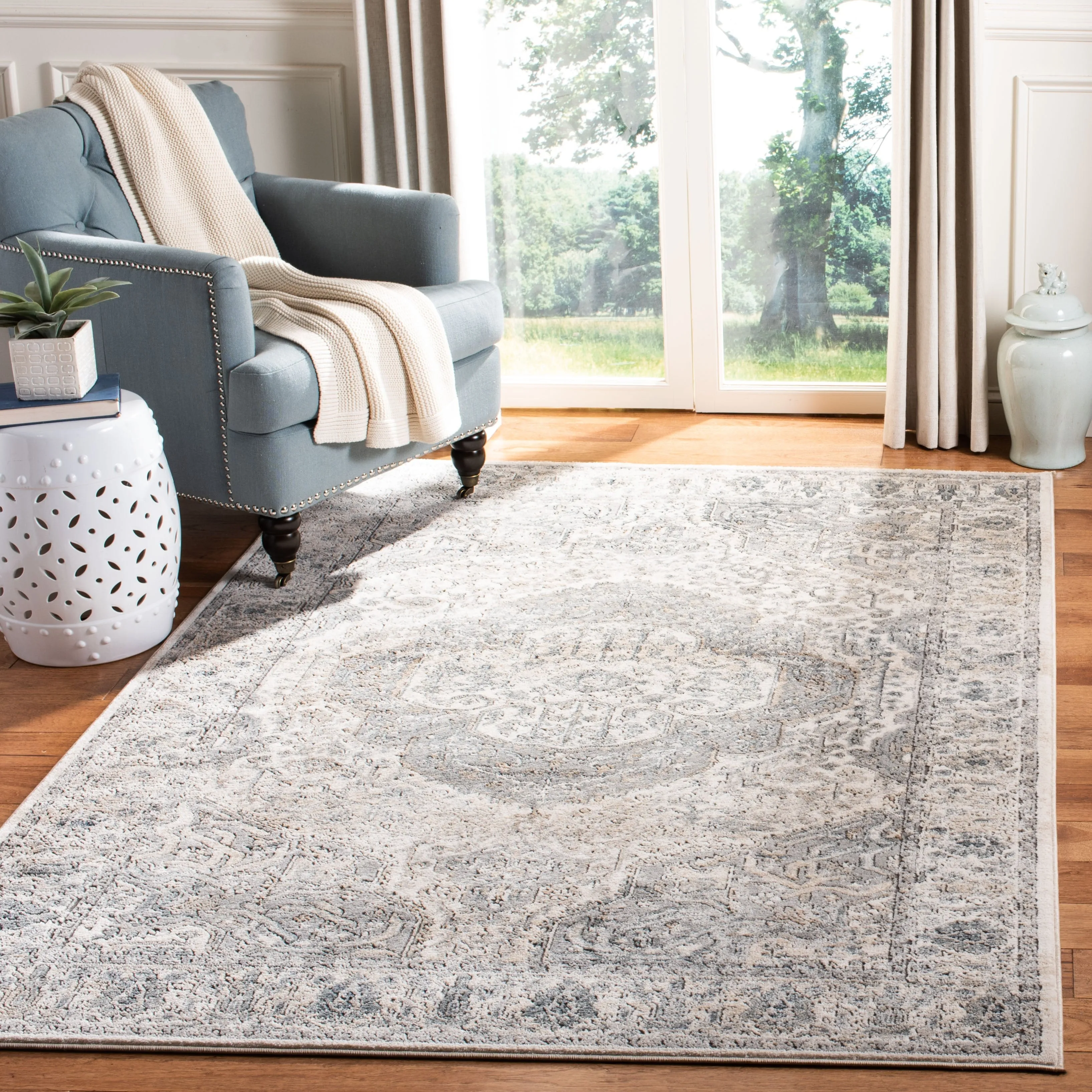 Martha Stewart by SAFAVIEH Abramina Vintage Rug