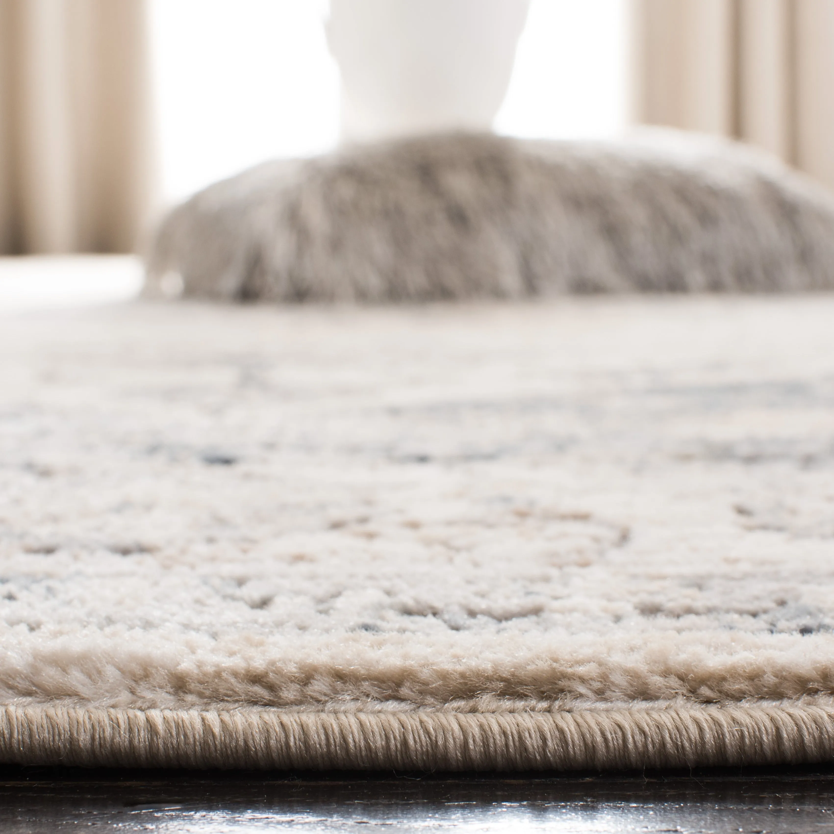 Martha Stewart by SAFAVIEH Maurilia Vintage Rug