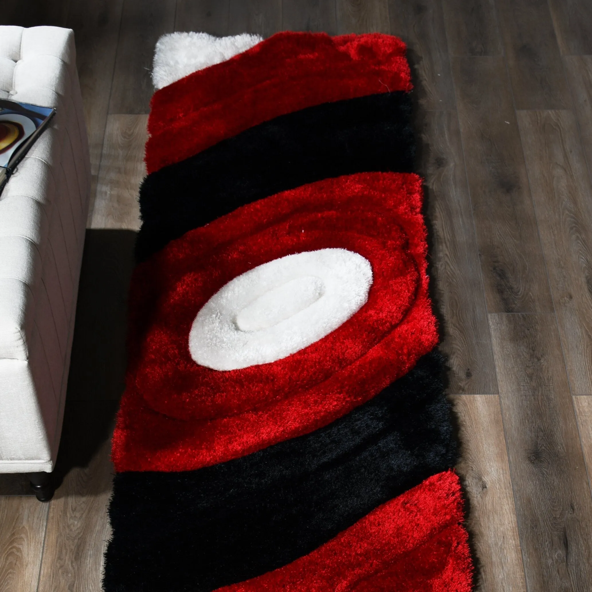 Mateos Shag Collection Red/Black Area Rug