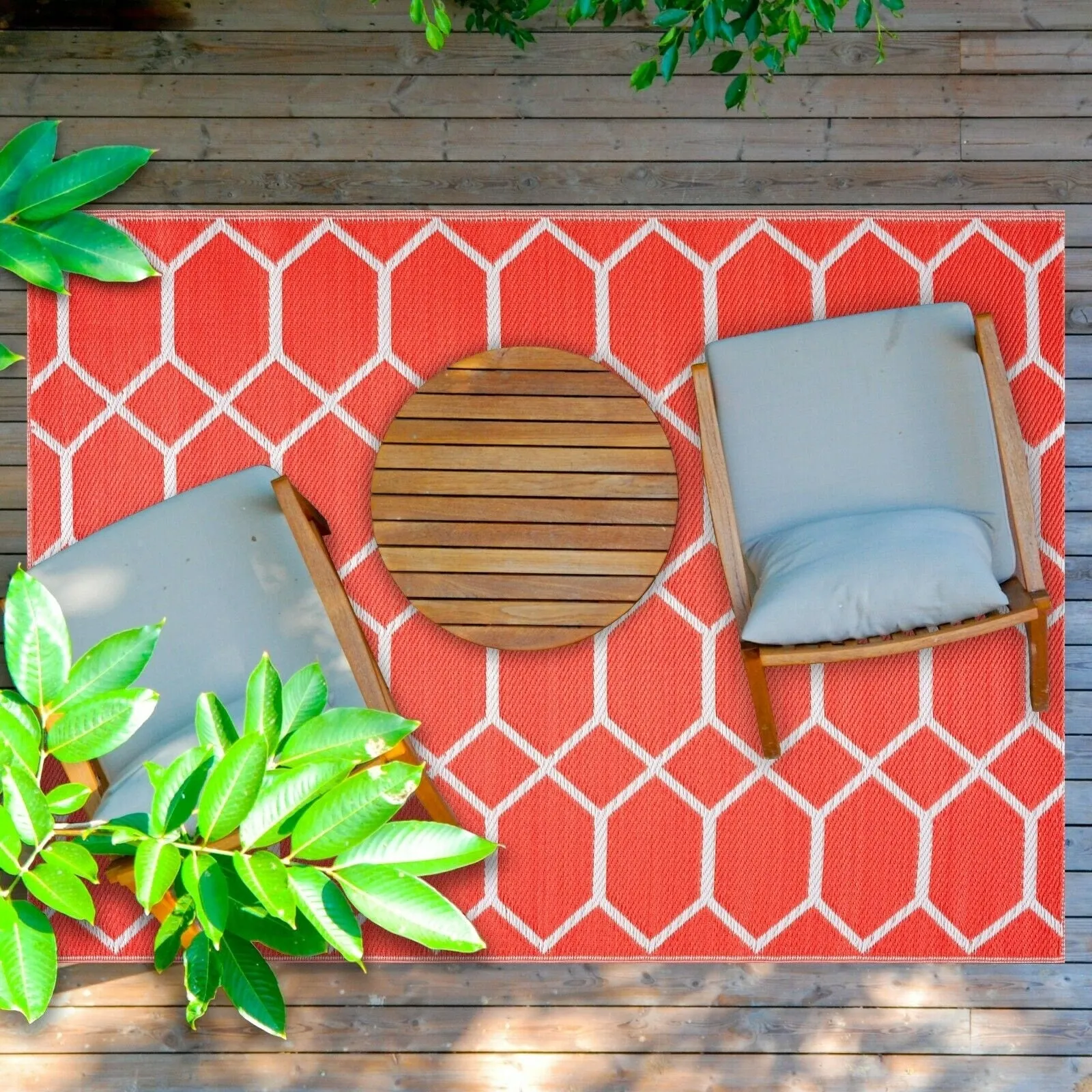 Miami Design 100% Eco-friendly Lightweight Plastic Outdoor Mat/Rug