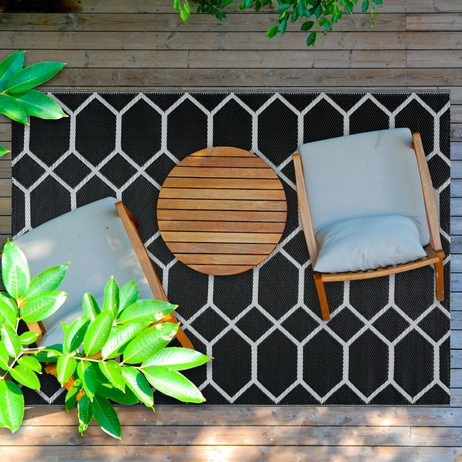 Miami Design 100% Eco-friendly Lightweight Plastic Outdoor Mat/Rug