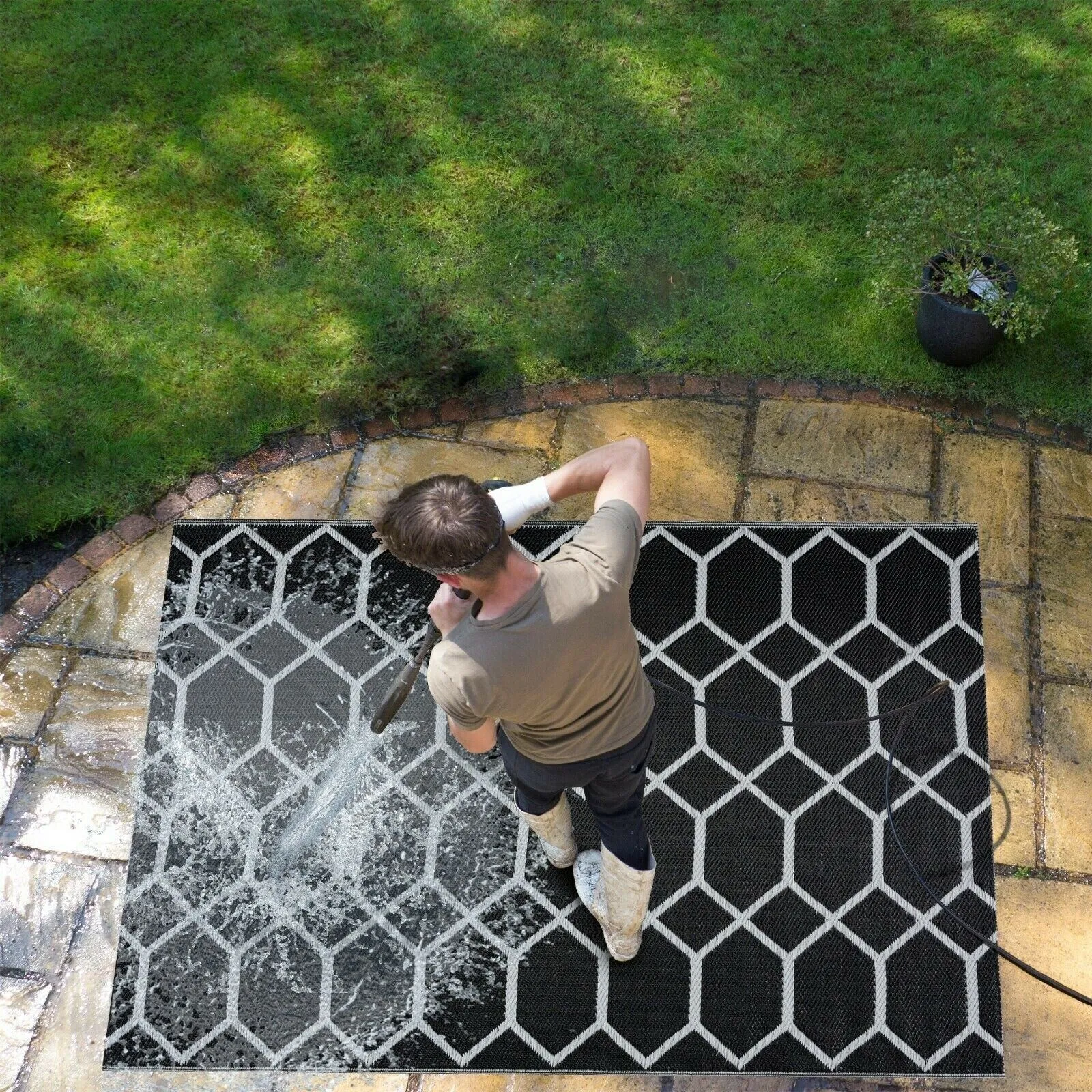 Miami Design 100% Eco-friendly Lightweight Plastic Outdoor Mat/Rug