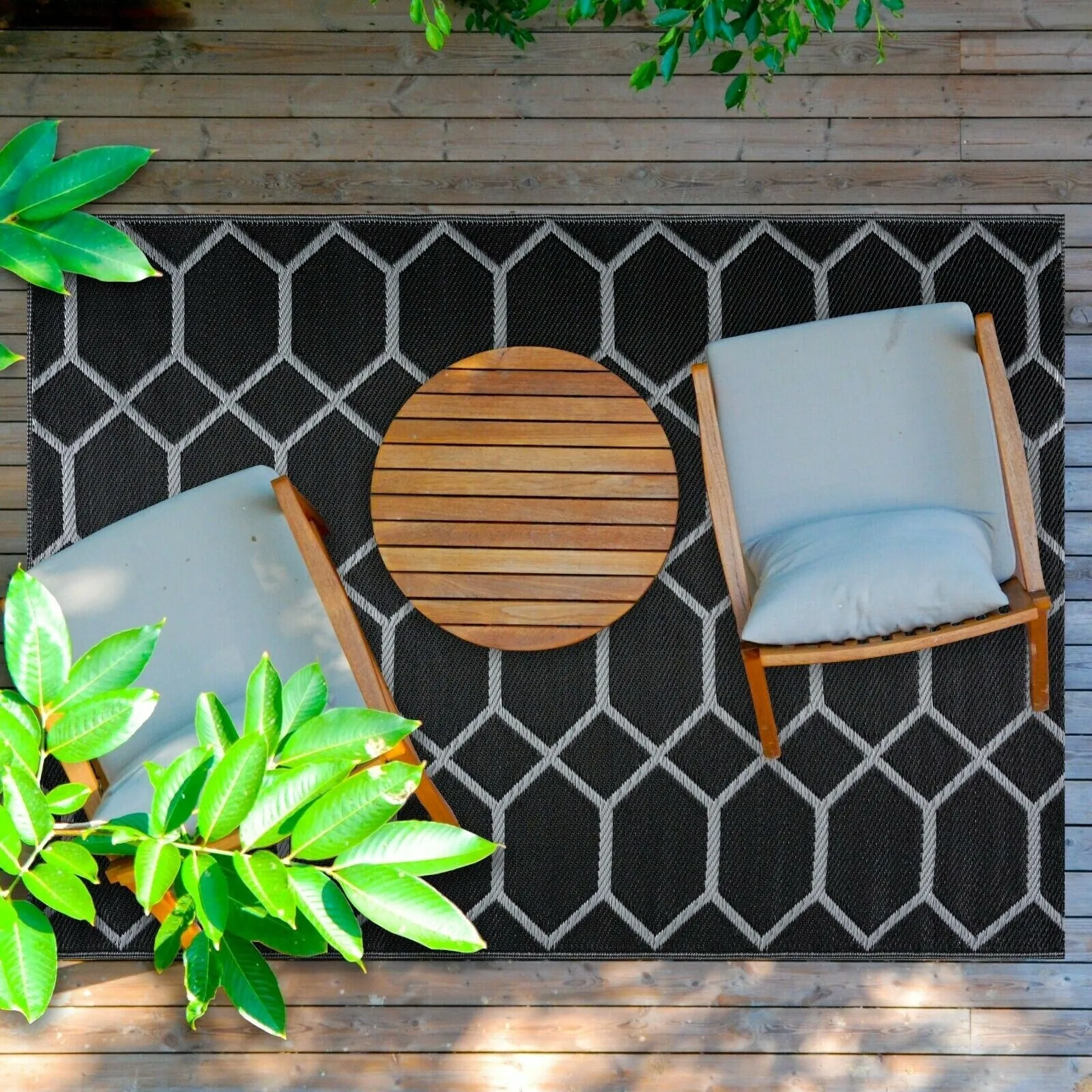 Miami Design 100% Eco-friendly Lightweight Plastic Outdoor Mat/Rug