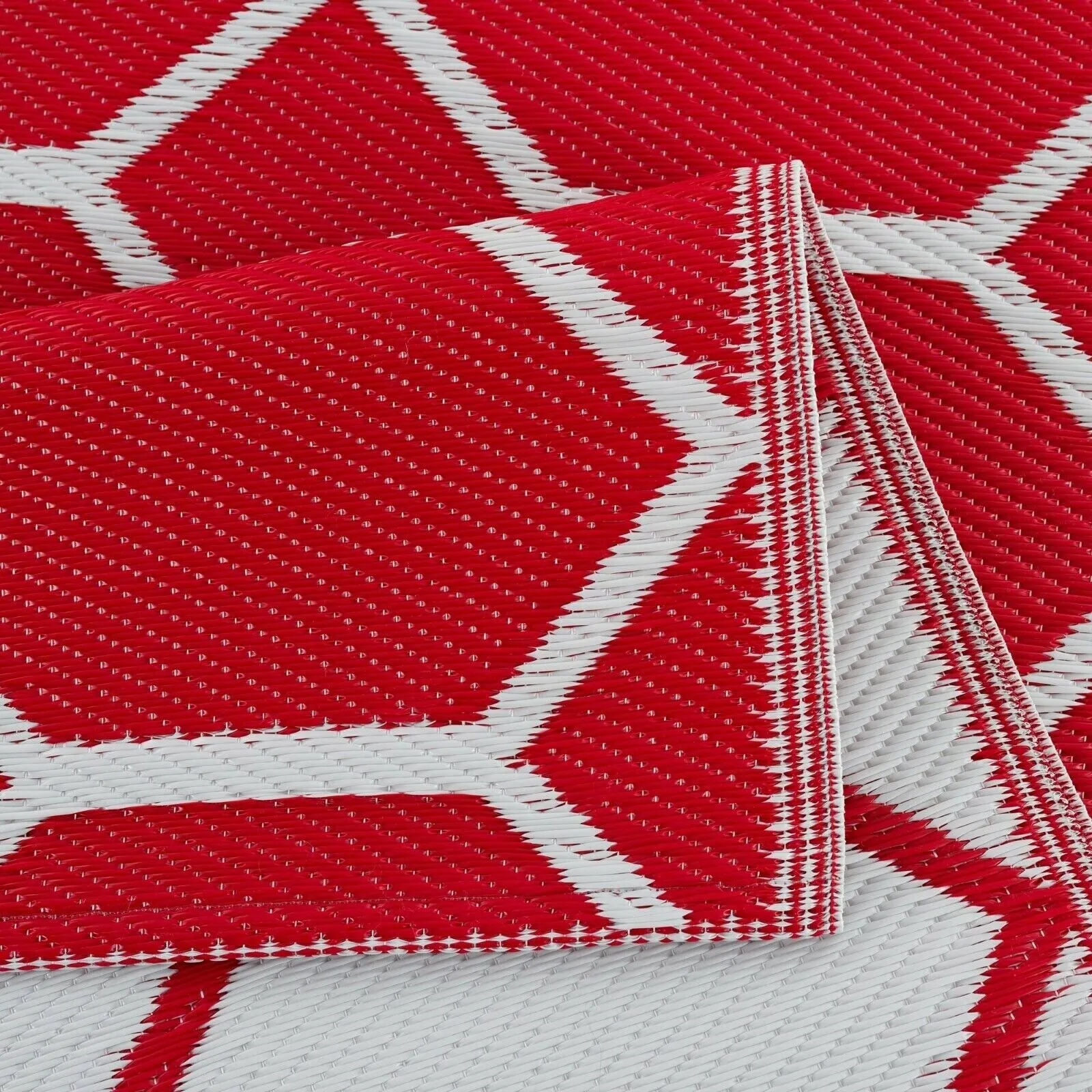 Miami Design 100% Eco-friendly Lightweight Plastic Outdoor Mat/Rug
