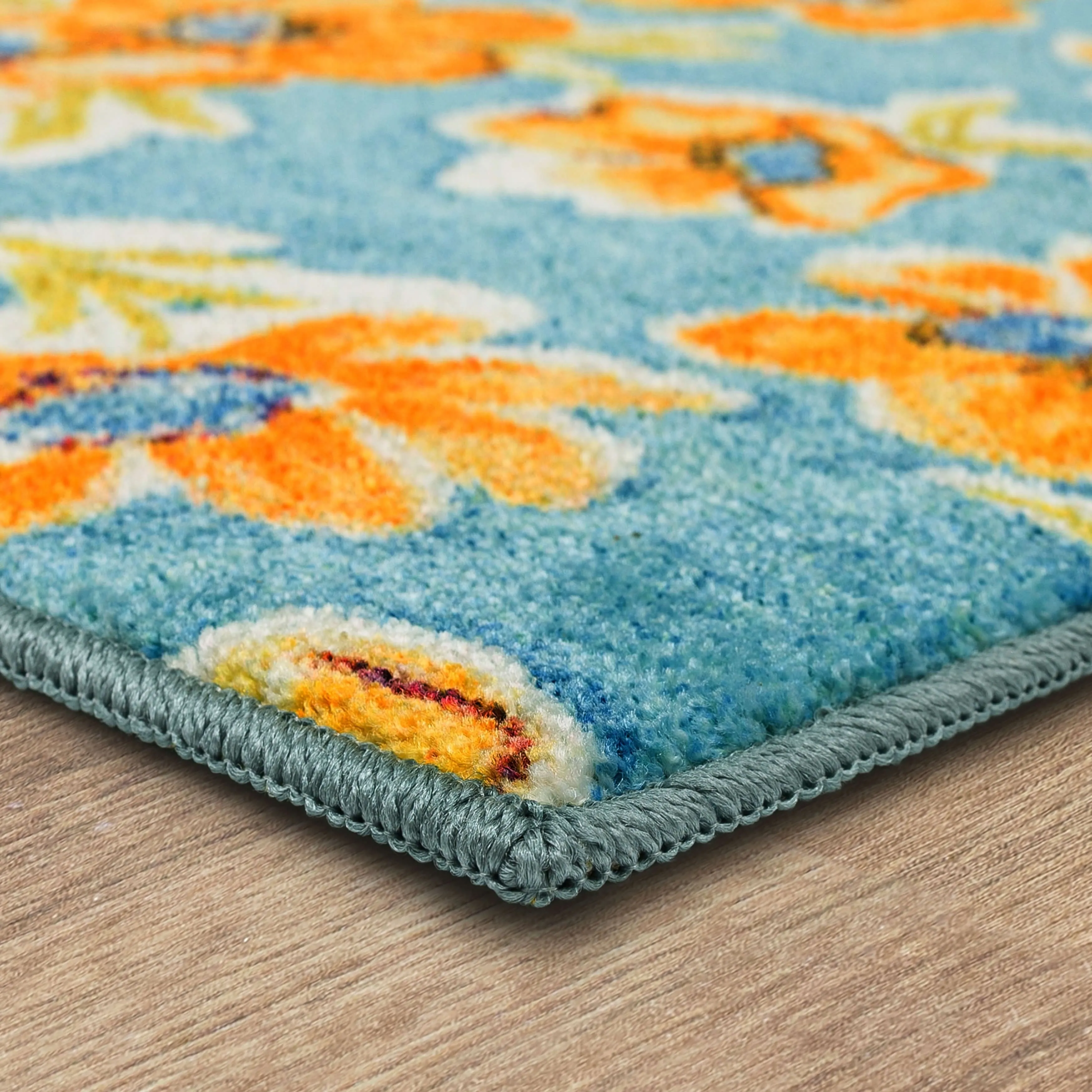 Mohawk Home Orange Blossom Holiday Accent Kitchen Mat