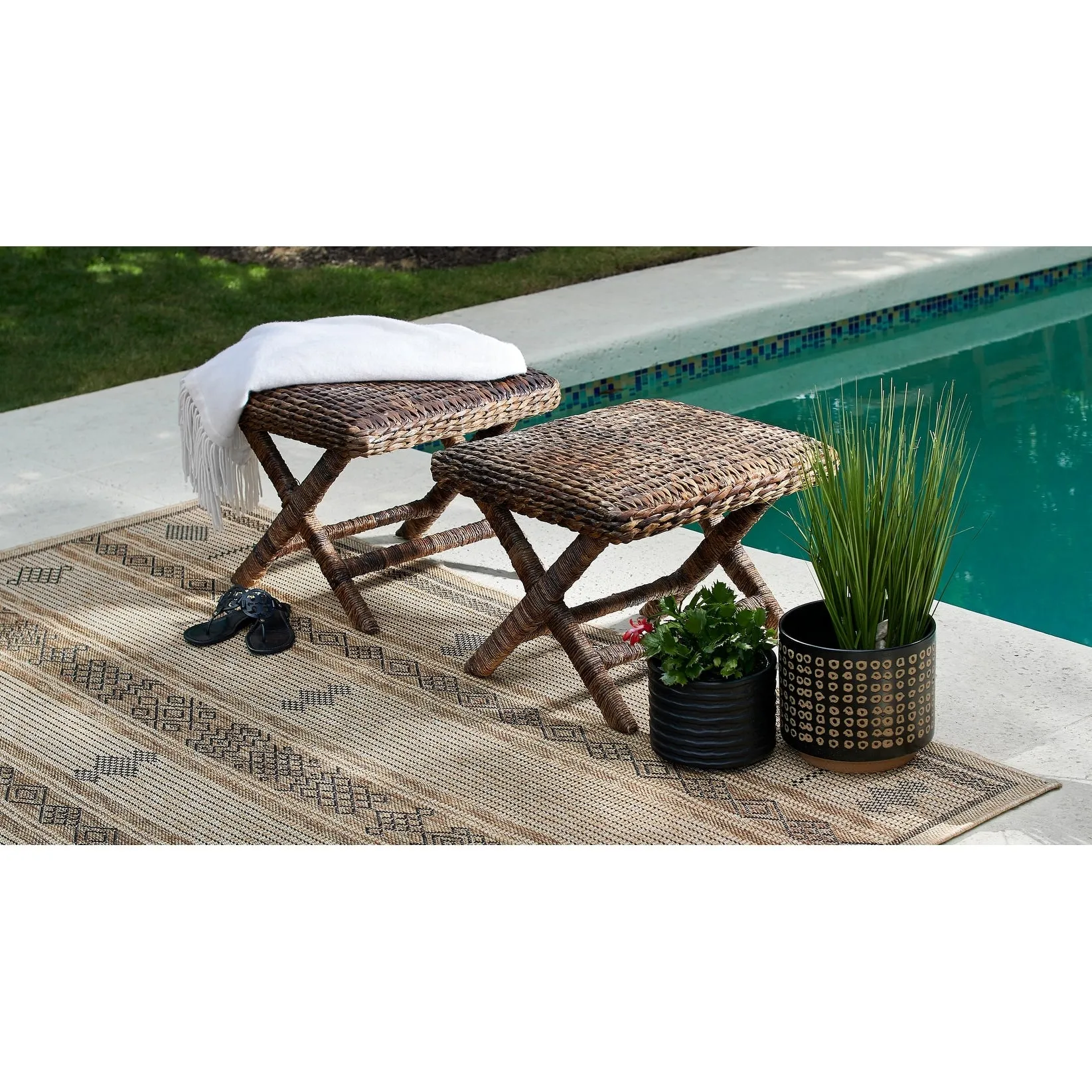 Momeni Hampton Geometric Indoor/Outdoor Area Rug