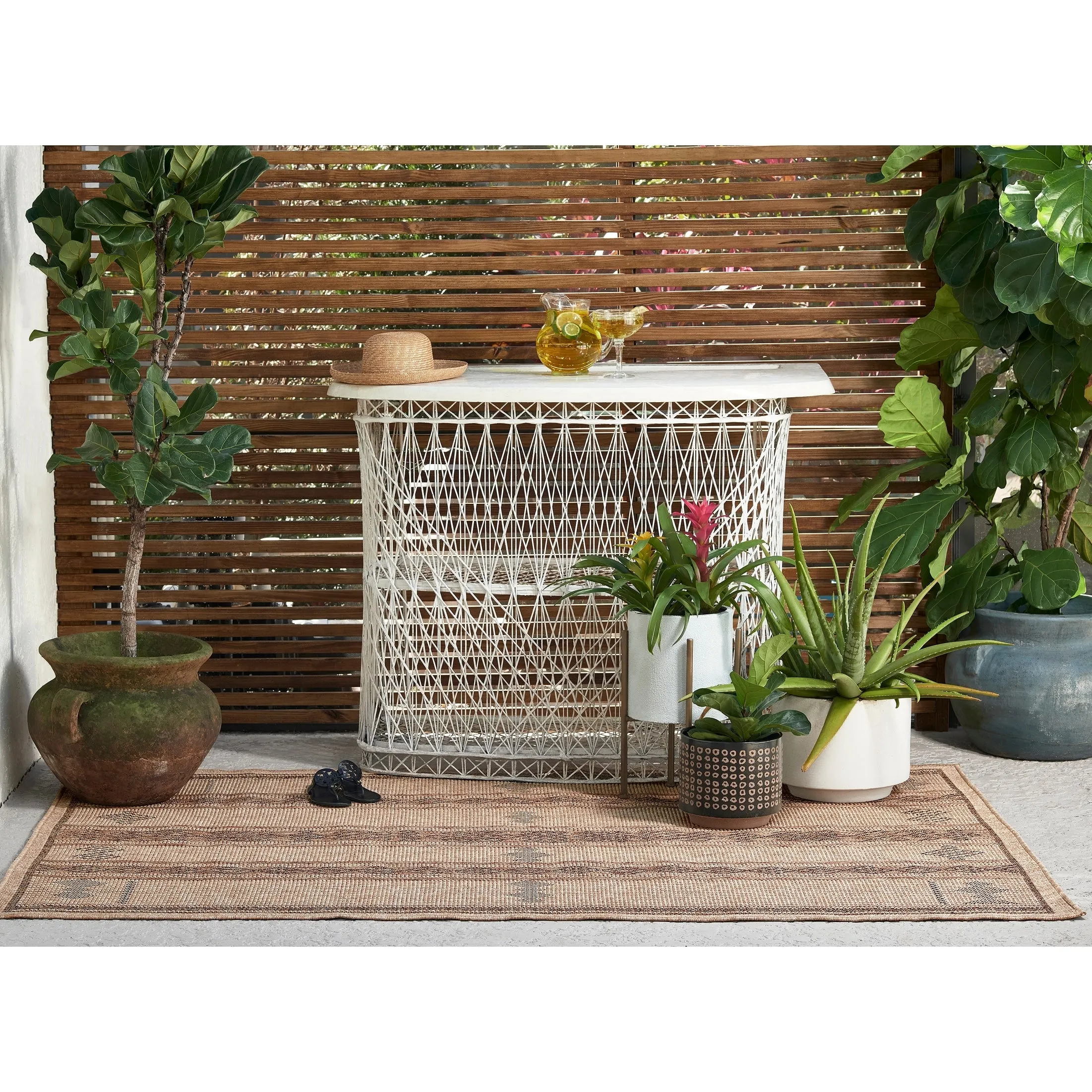 Momeni Hampton Geometric Indoor/Outdoor Area Rug